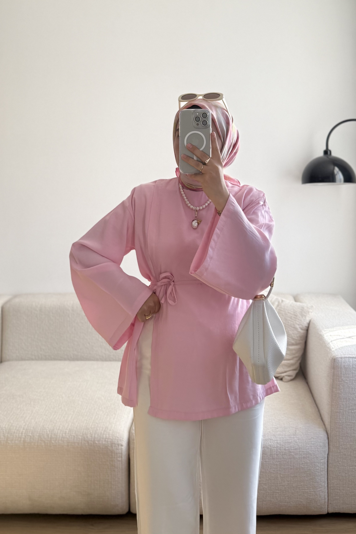 PEMBE SARA TEK YANI PİLE DETAYLI TUNİK