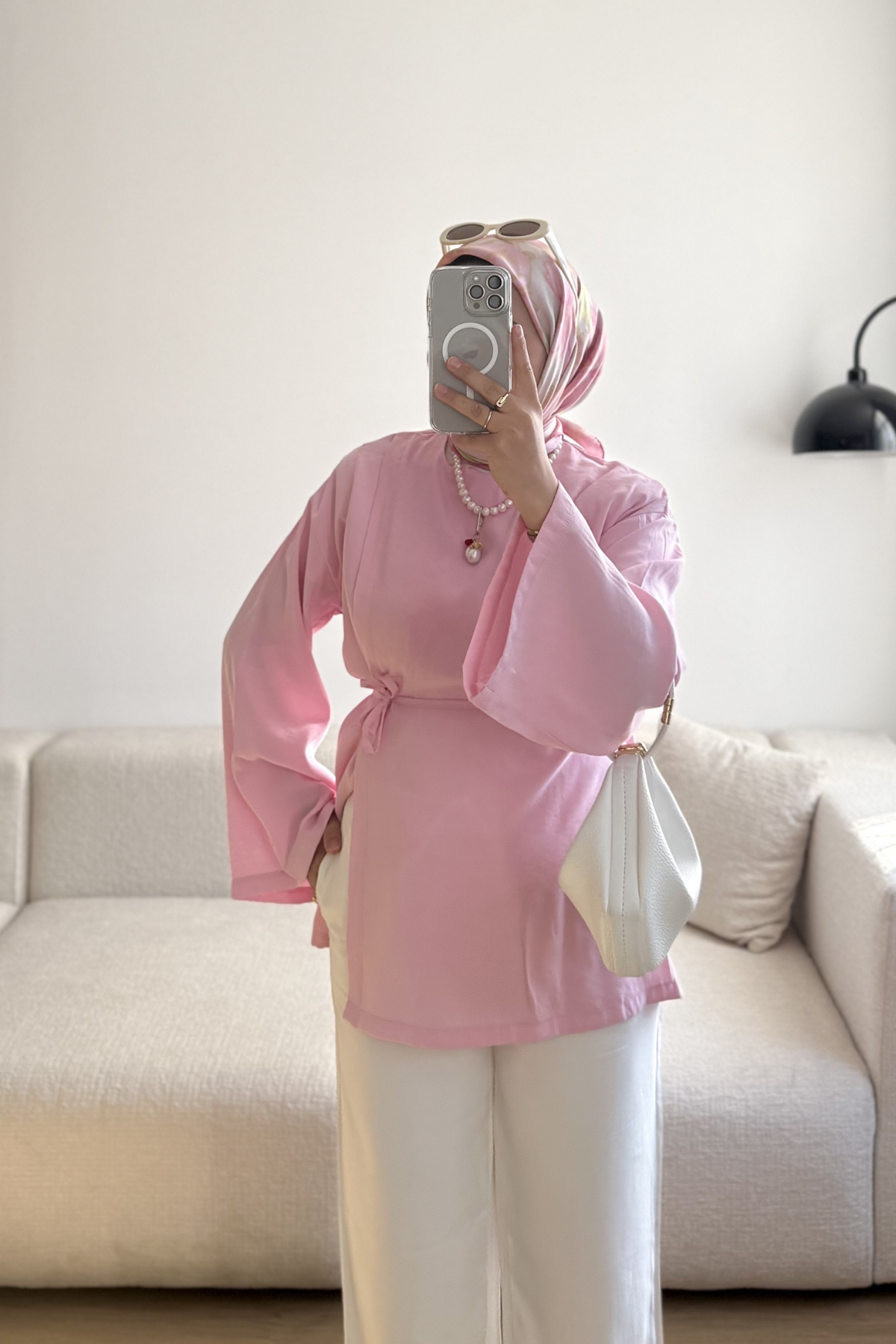 PEMBE SARA TEK YANI PİLE DETAYLI TUNİK
