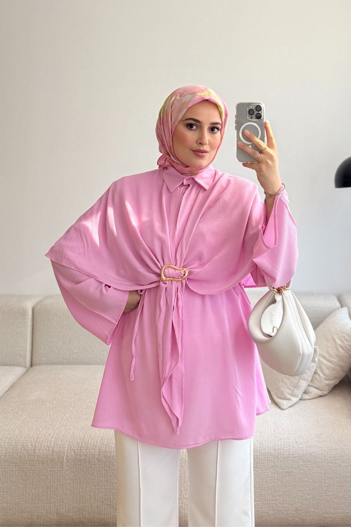 PEMBE TOKALI SEYYAR PELERİNLİ GÖMLEK
