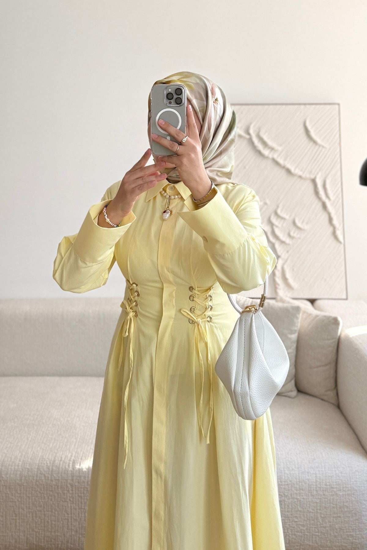 SARI KUŞ GÖZÜ KEMERLİ ELBİSE