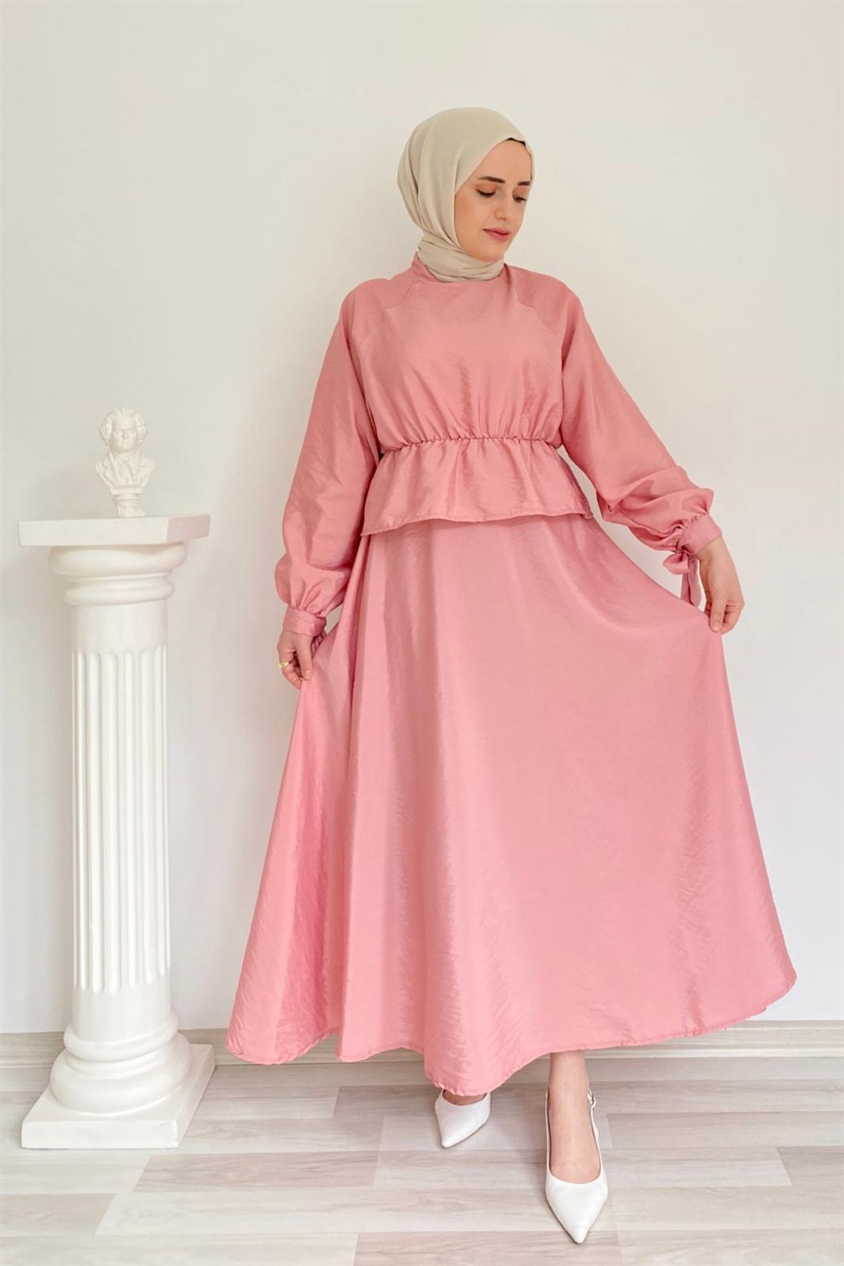 ŞEKER PEMBE ETEKLİ TAKIM