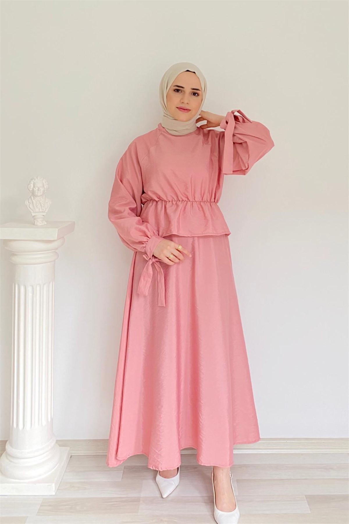 ŞEKER PEMBE ETEKLİ TAKIM