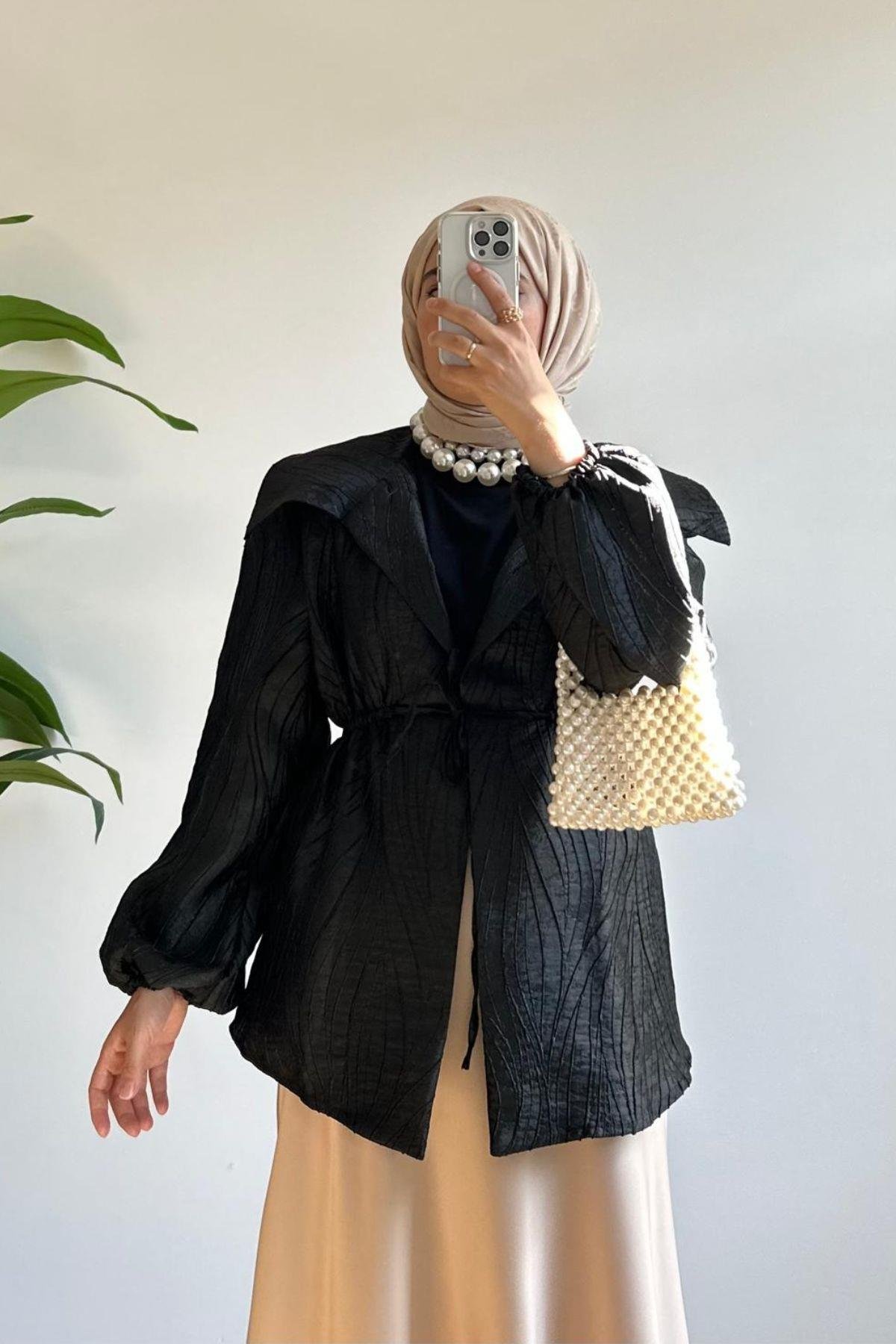 SİYAH JAKARLI CEKET