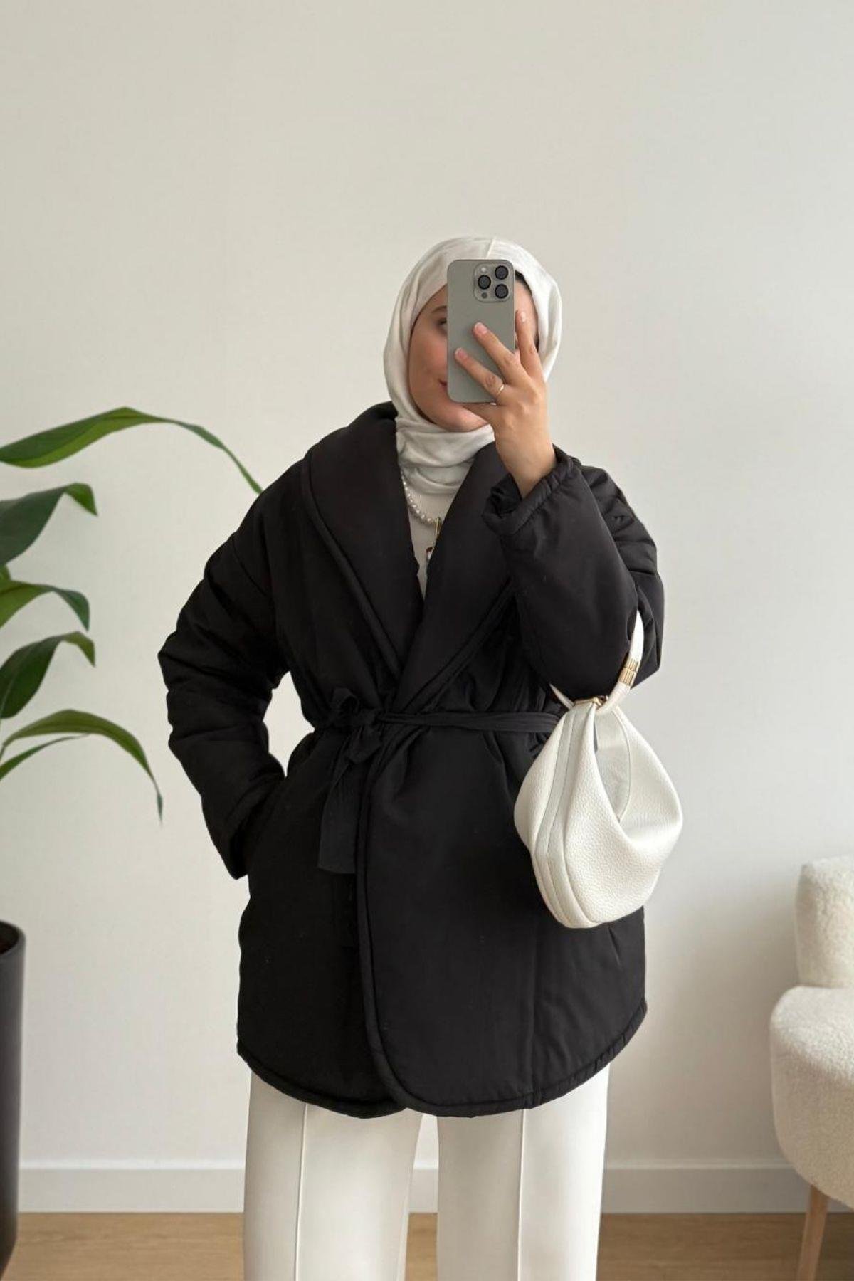 SİYAH KUŞAKLI PUF MONT