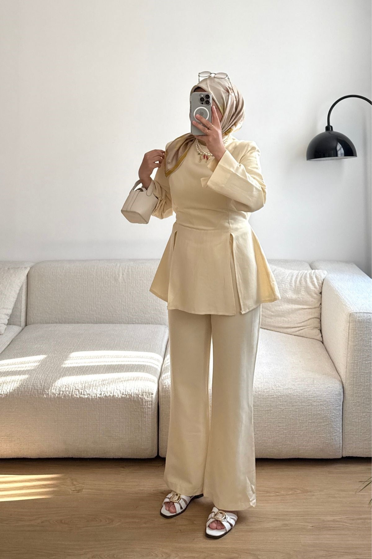 SOFT SARI GİNNY YIRTMAÇ DETAYLI  PANTOLONLU TAKIM