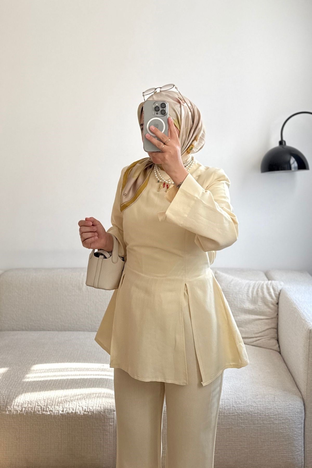SOFT SARI GİNNY YIRTMAÇ DETAYLI  PANTOLONLU TAKIM