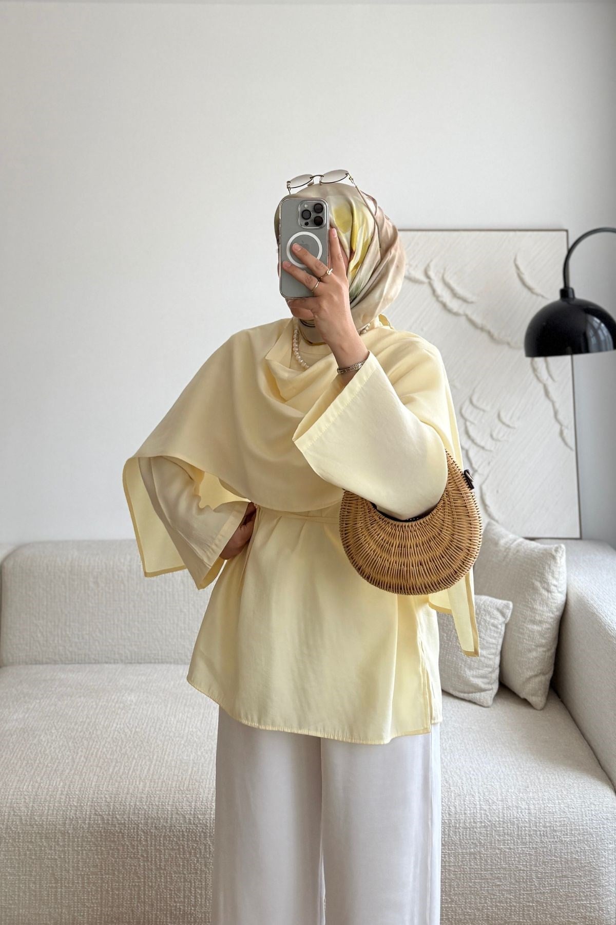 SOFT SARI SEYYAR ŞAL DETAYLI BLUZ
