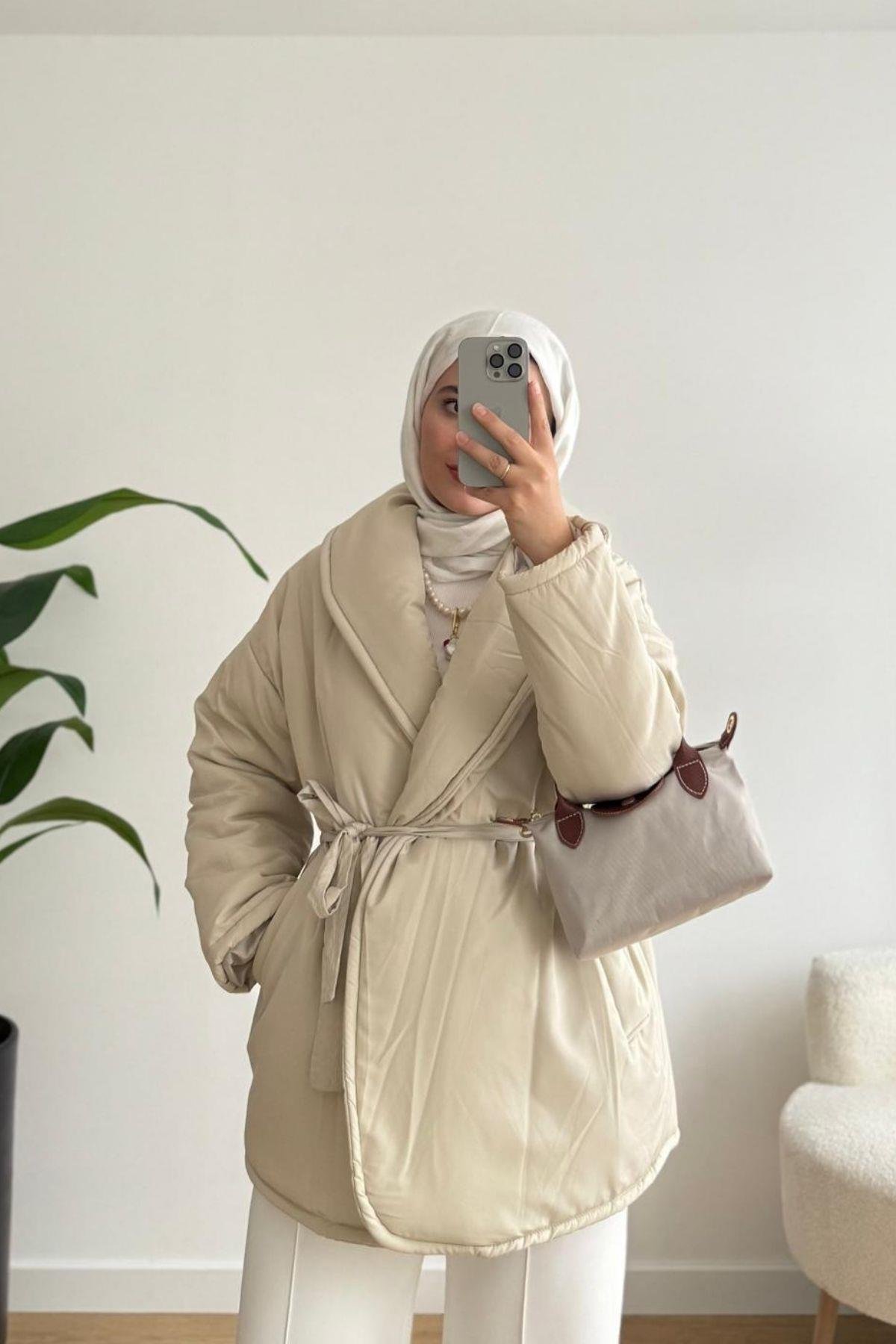 TAŞ RENGİ KUŞAKLI PUF MONT