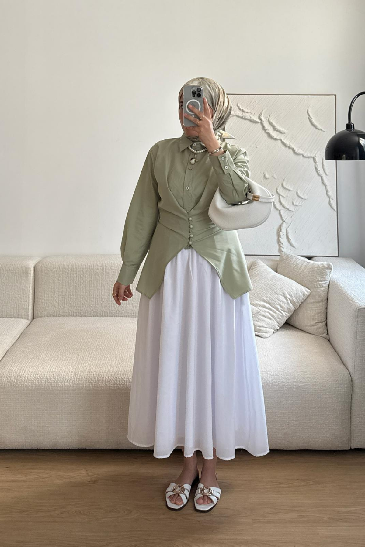 YEŞİL BEL DETAYLI TOP DÜĞMELİ GÖMLEK