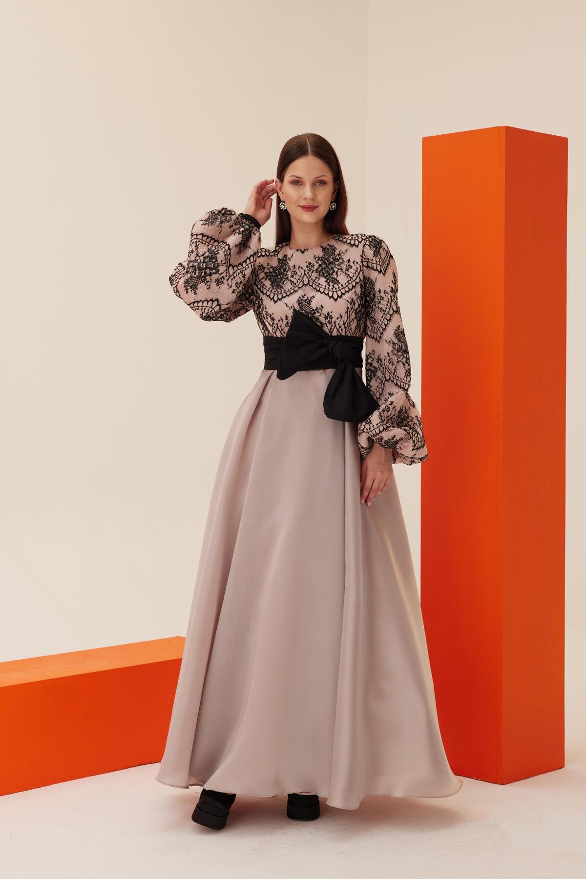 Balloon Sleeve Lace DressJAQAR