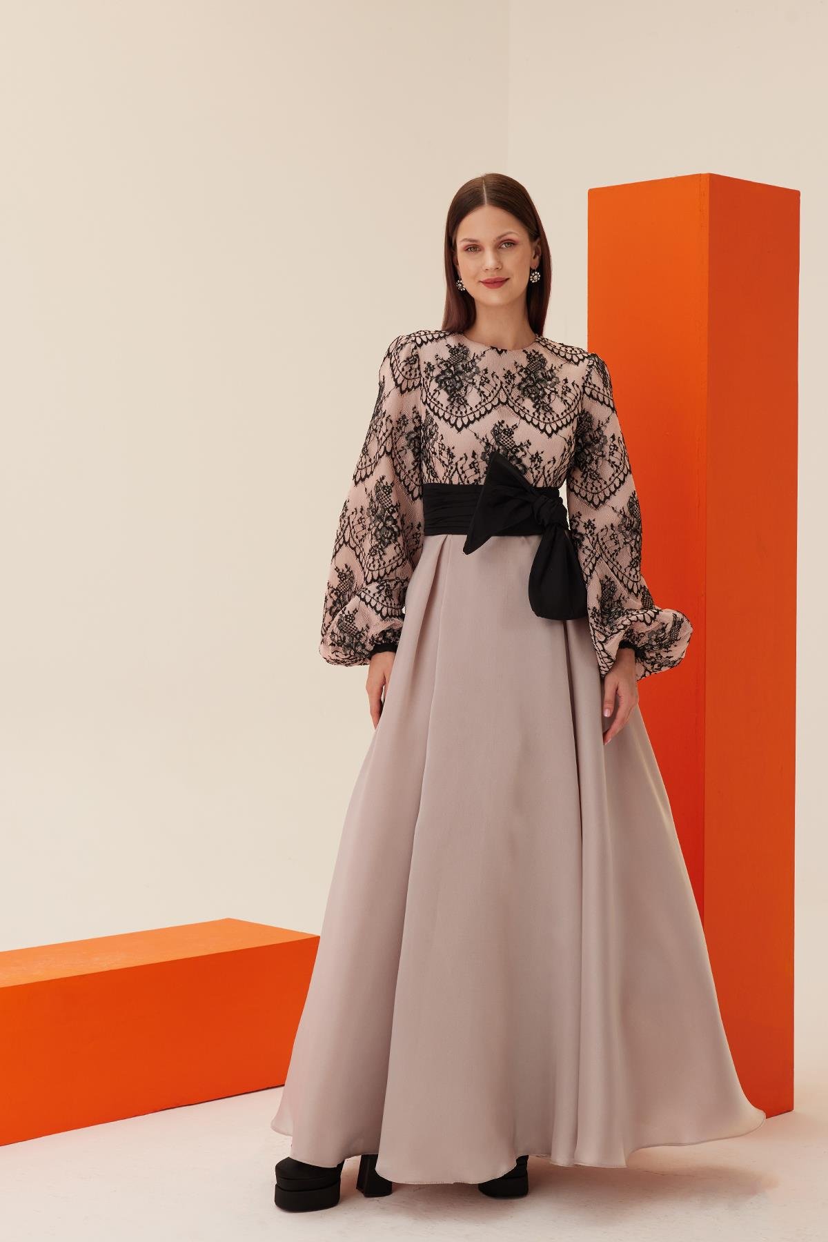 Balloon Sleeve Lace DressJAQAR