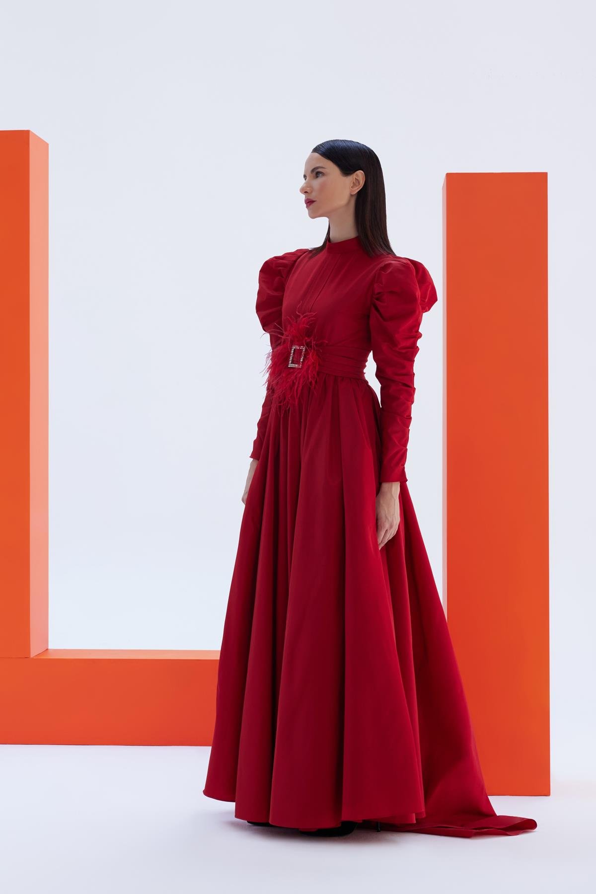 Red Taffeta Dress with Feather Detailed BeltJAQAR