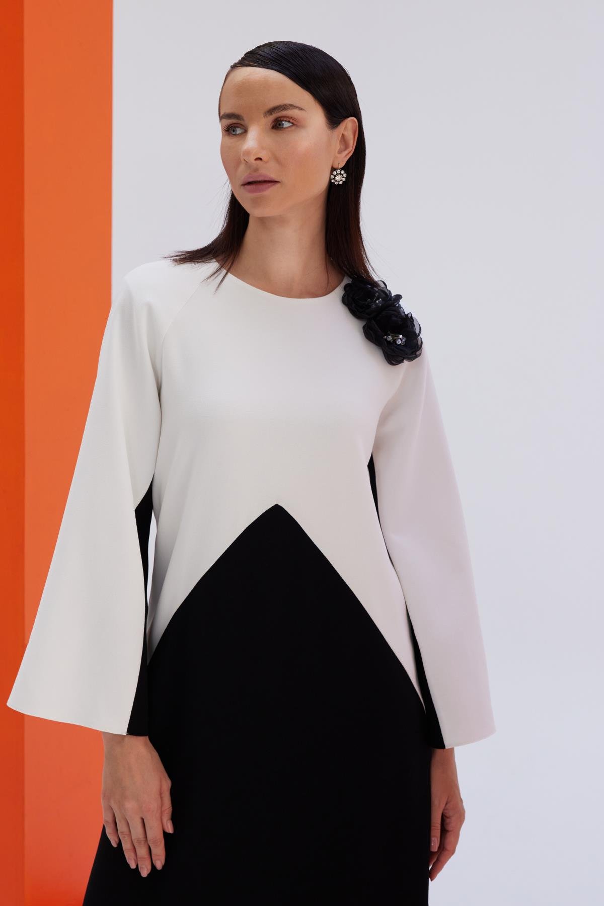 Black Asymmetrical Floral Detailed DressJAQAR