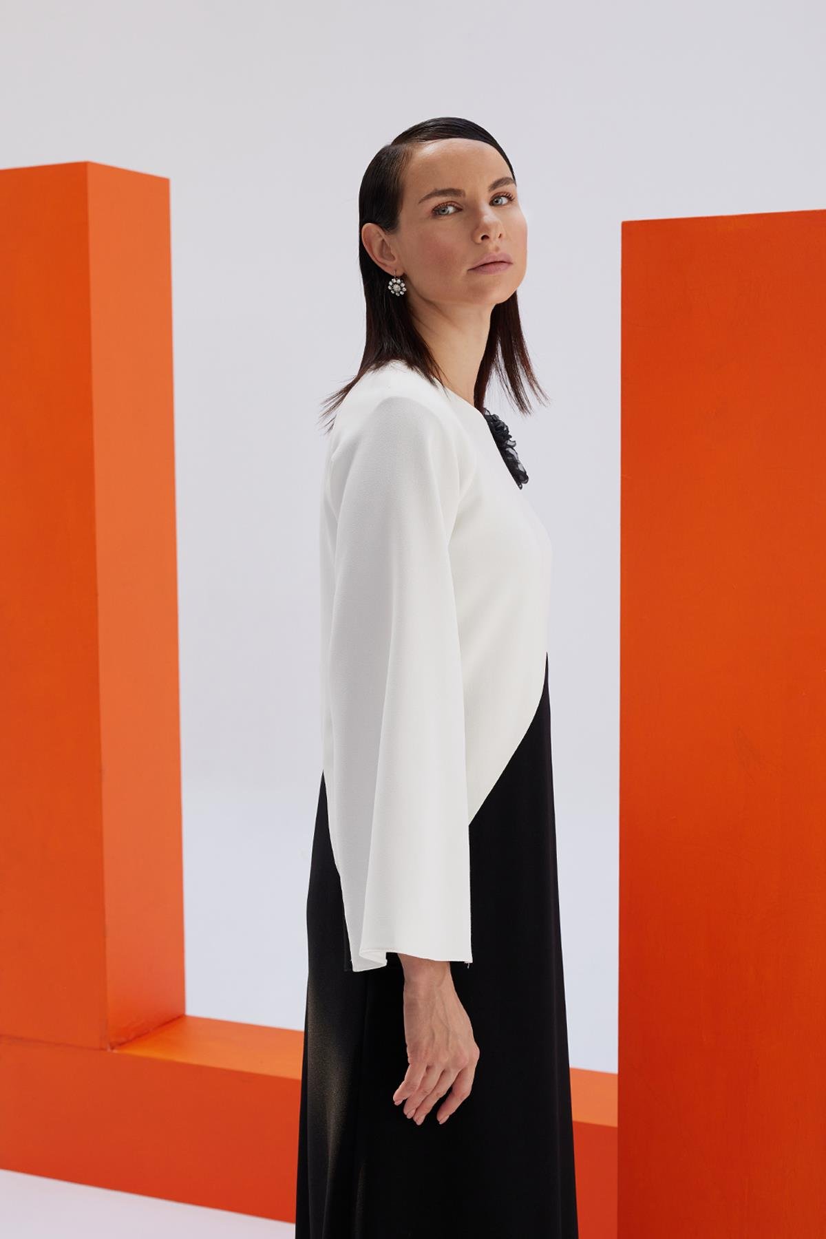Black Asymmetrical Floral Detailed DressJAQAR