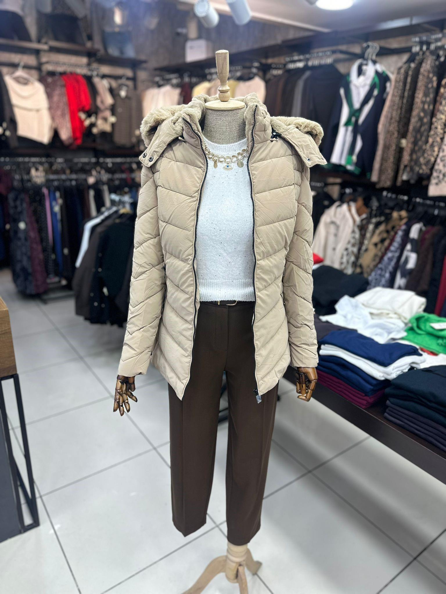 İNTERPOLL ONLİNEKategorisizARA BOY İÇİ KÜRKLÜ KAPŞONLU MONTARA BOY İÇİ KÜRKLÜ KAPŞONLU MONT