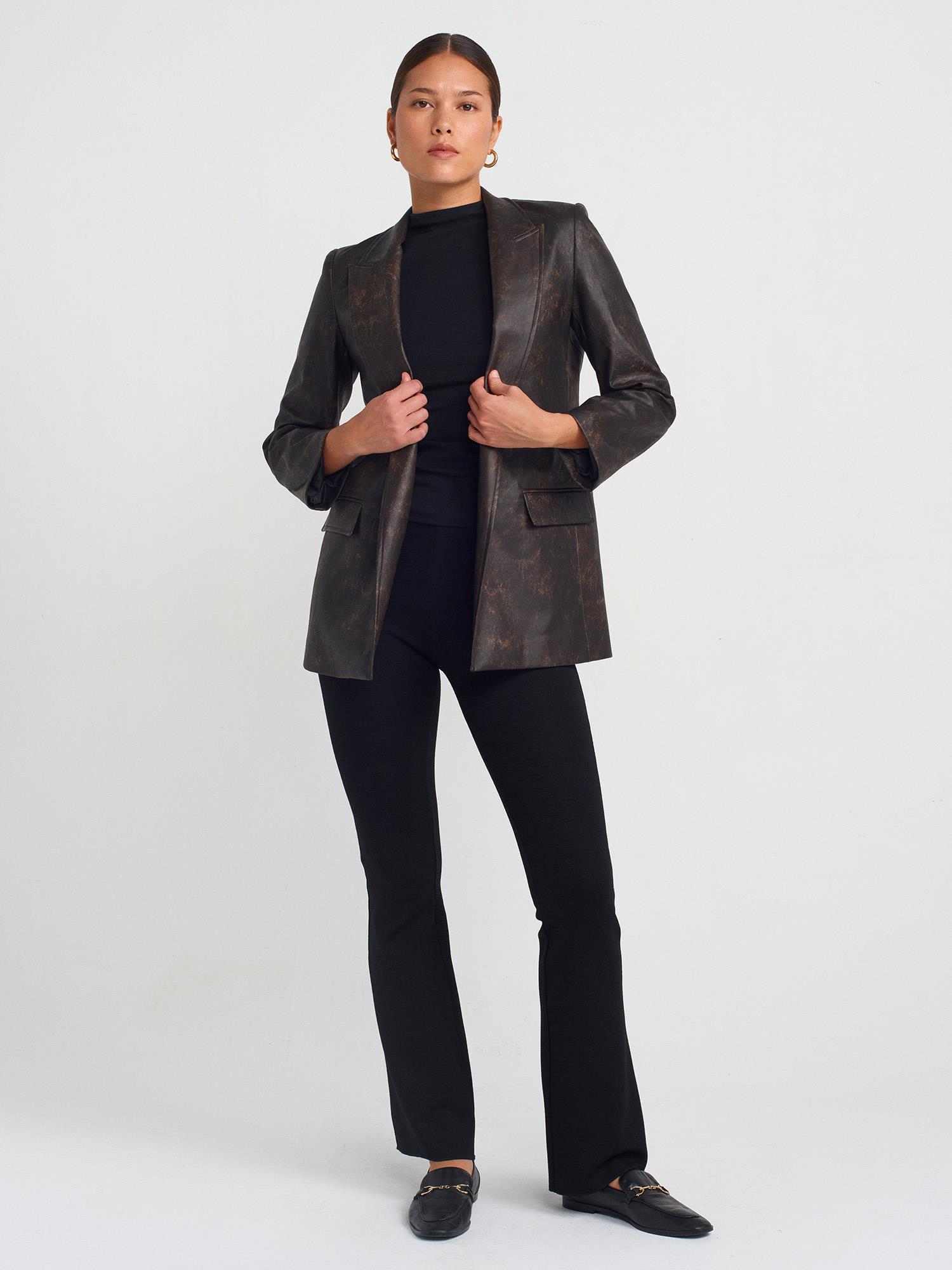 İNTERPOLL ONLİNEKategorisizEFEKTLİ DERİ BLAZER CEKETEFEKTLİ DERİ BLAZER CEKET