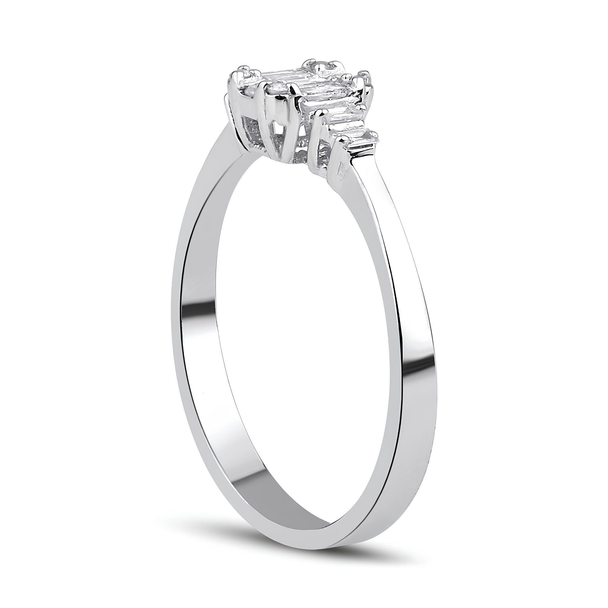 0.22 Karat Pırlanta Baget Yüzük