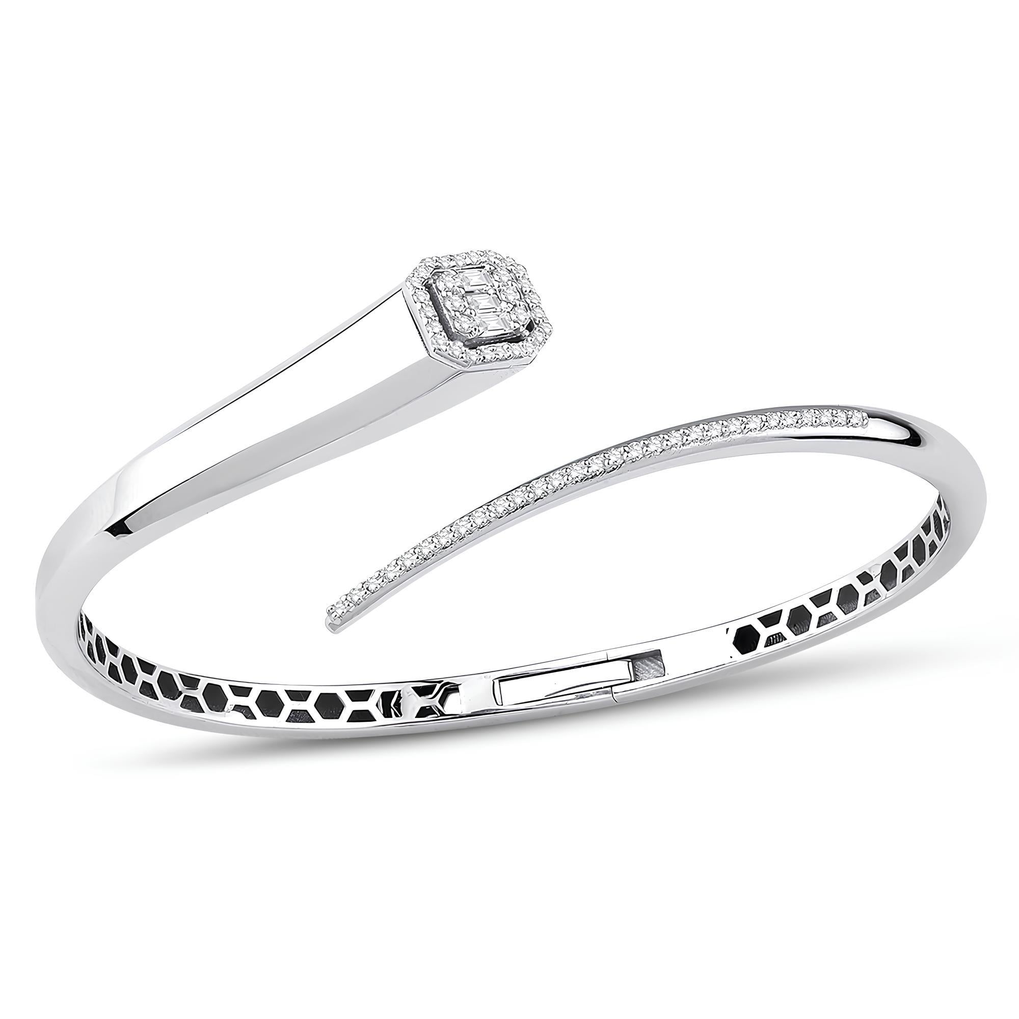 0.41 Karat Pırlanta Baget Kelepçe