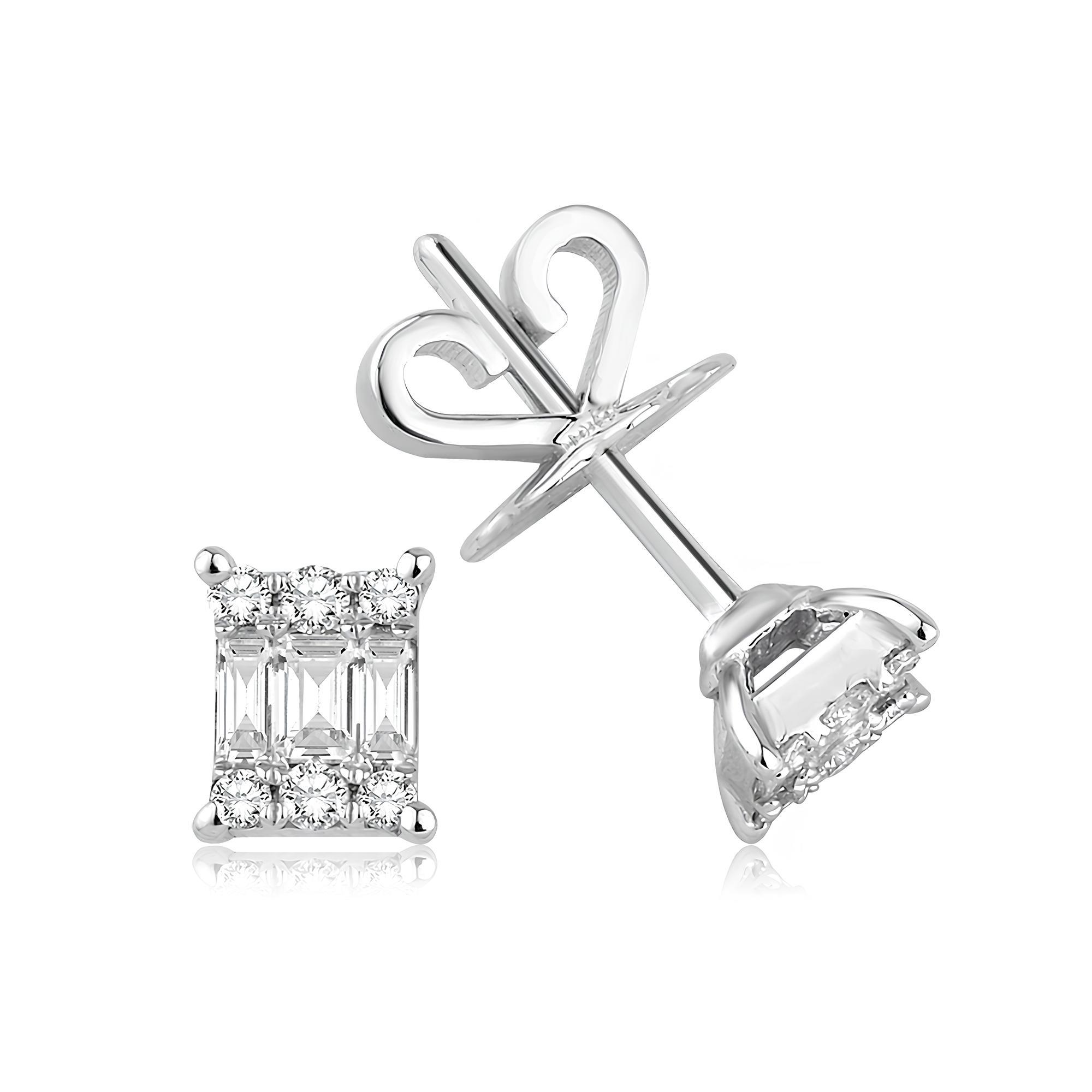 0.28 Karat Pırlanta Baget Küpe