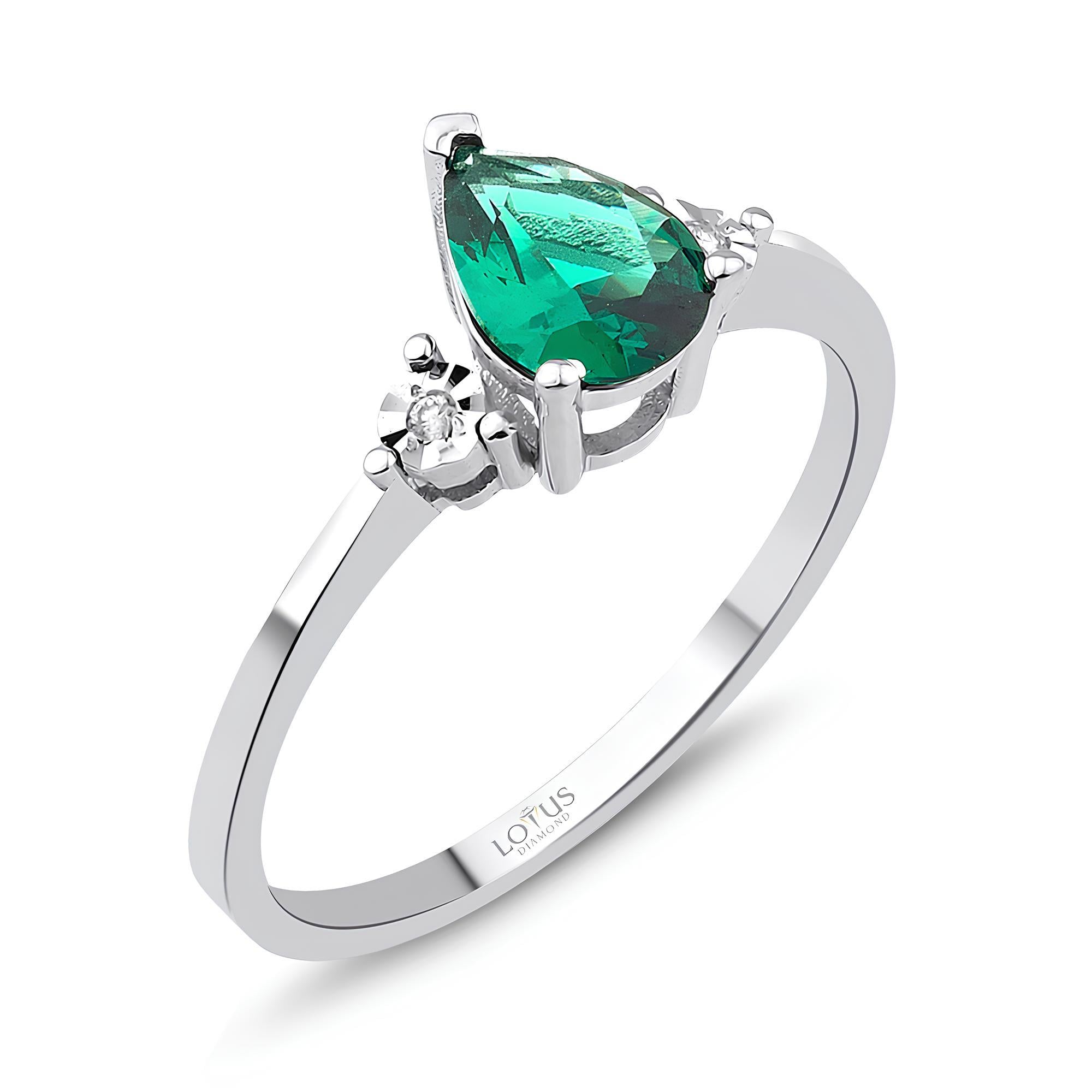 0.55 Karat Pırlanta Zümrüt Yüzük