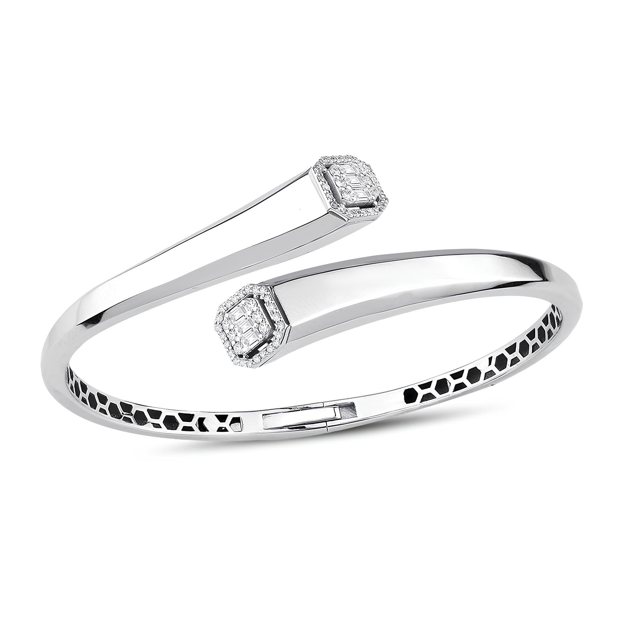 0.58 Karat Pırlanta Baget Kelepçe