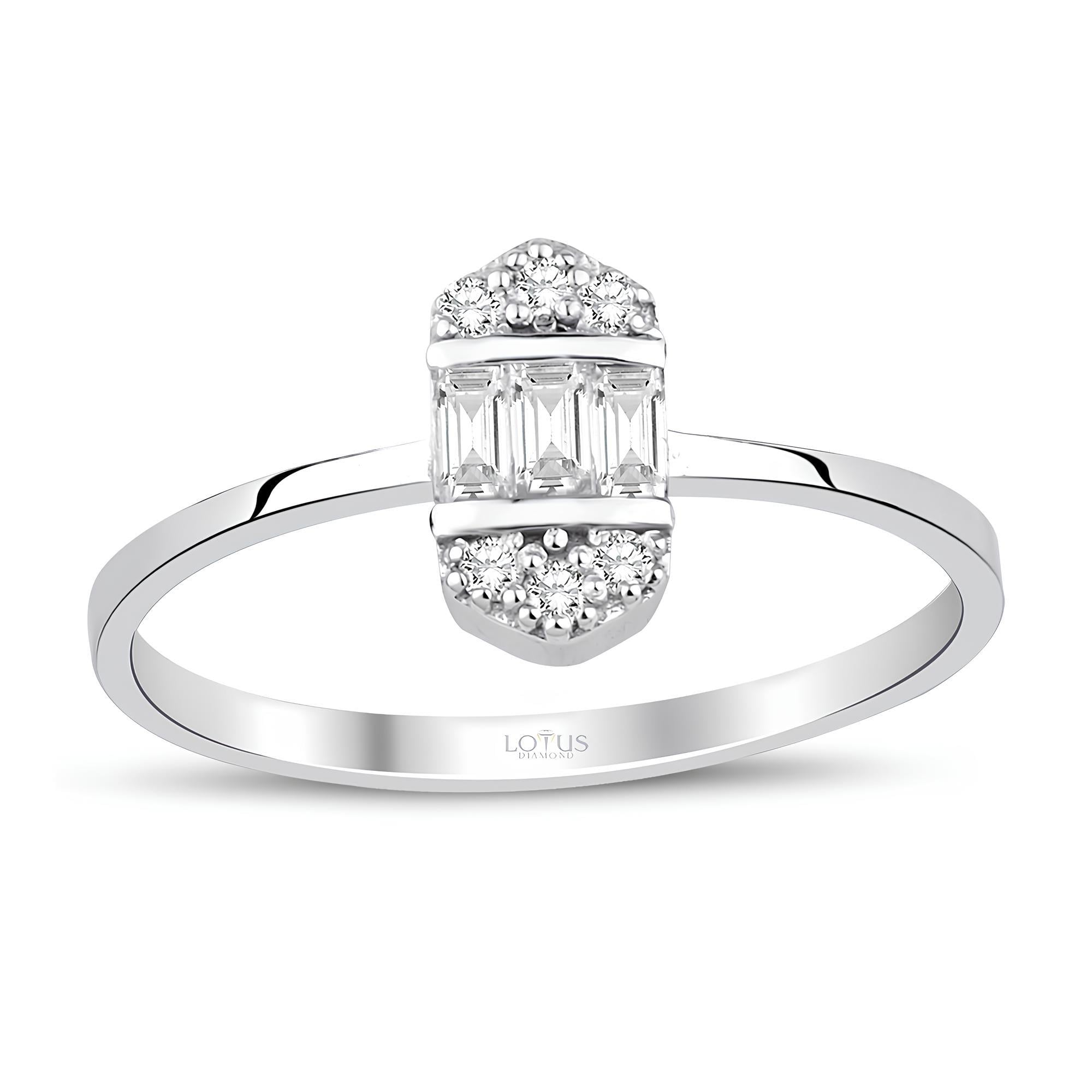 0.21 Karat Pırlanta Baget Yüzük