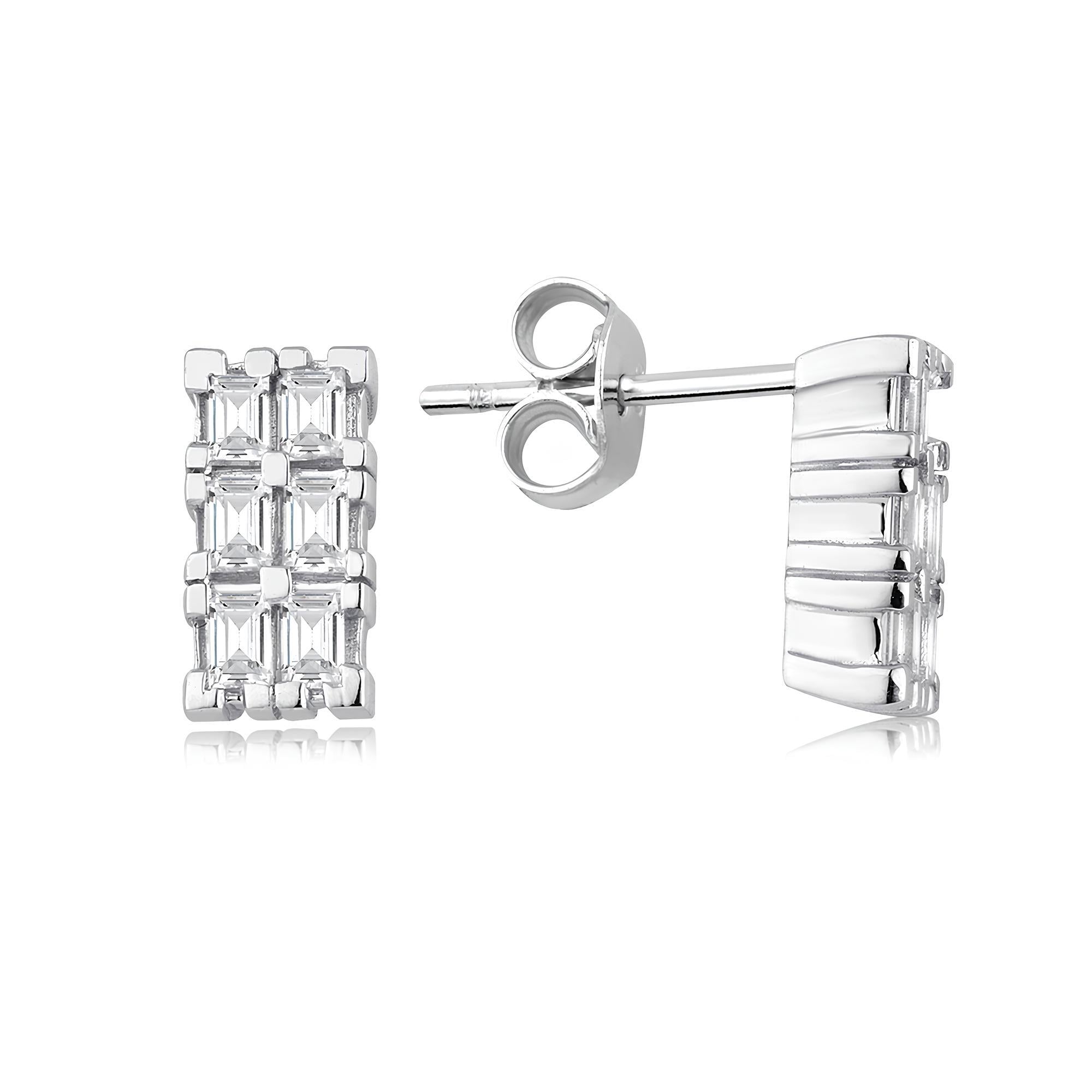 0.54 Karat Pırlanta Baget Küpe