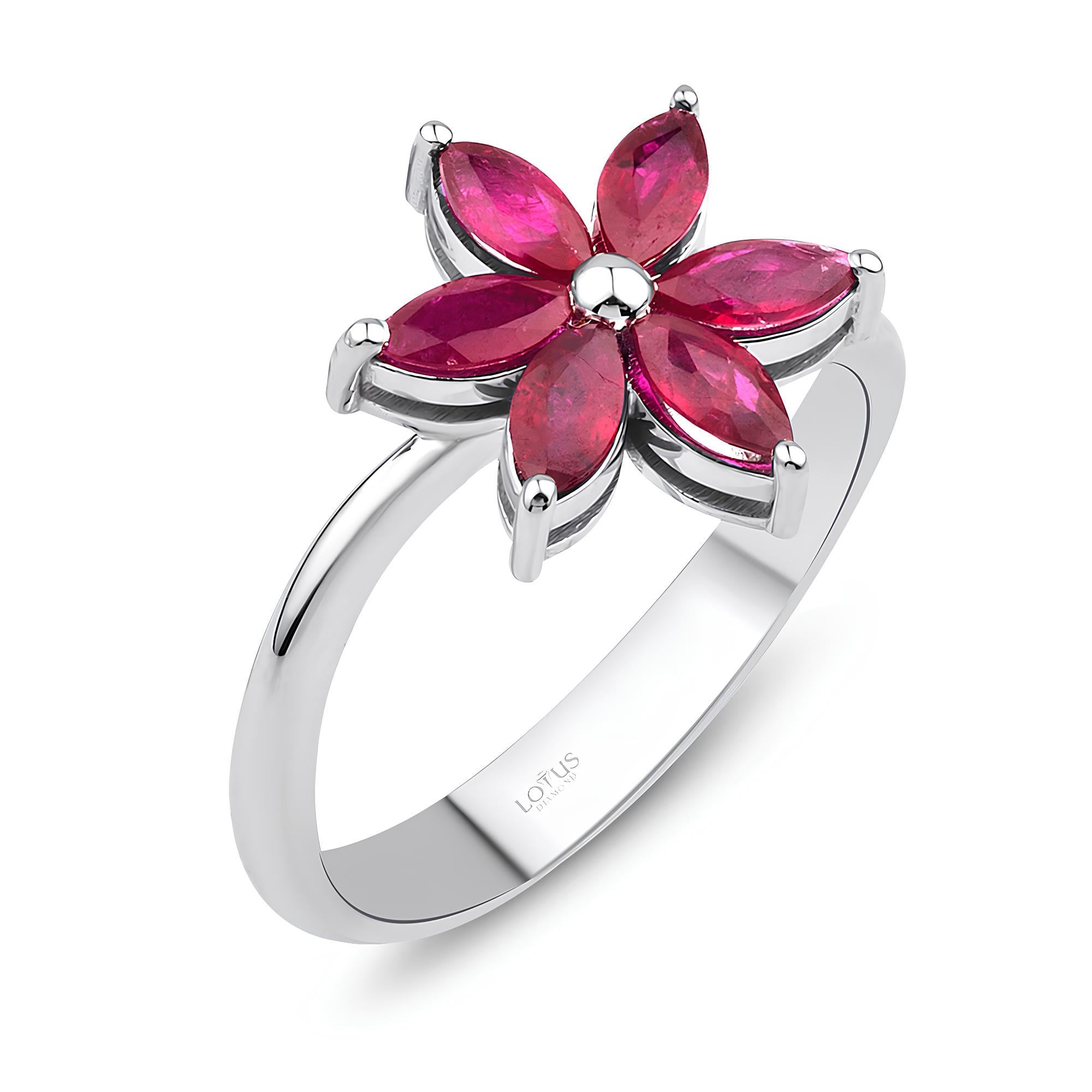 0.99 Karat Çiçek Desenli Pırlanta Yakut Yüzük