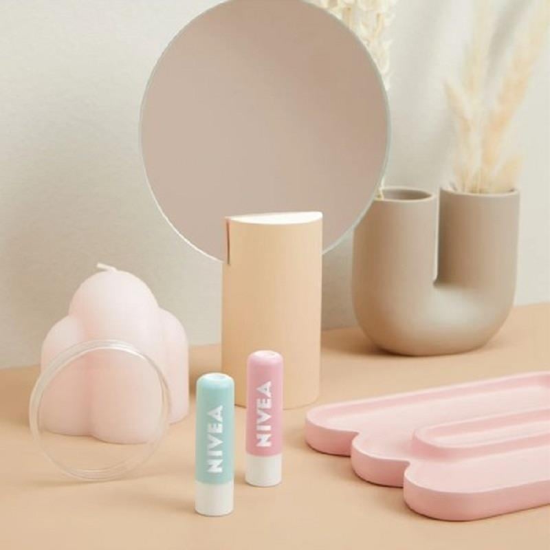 Nivea Nivea Dudak Peelingi Lipstick Kuşburnu Yağı