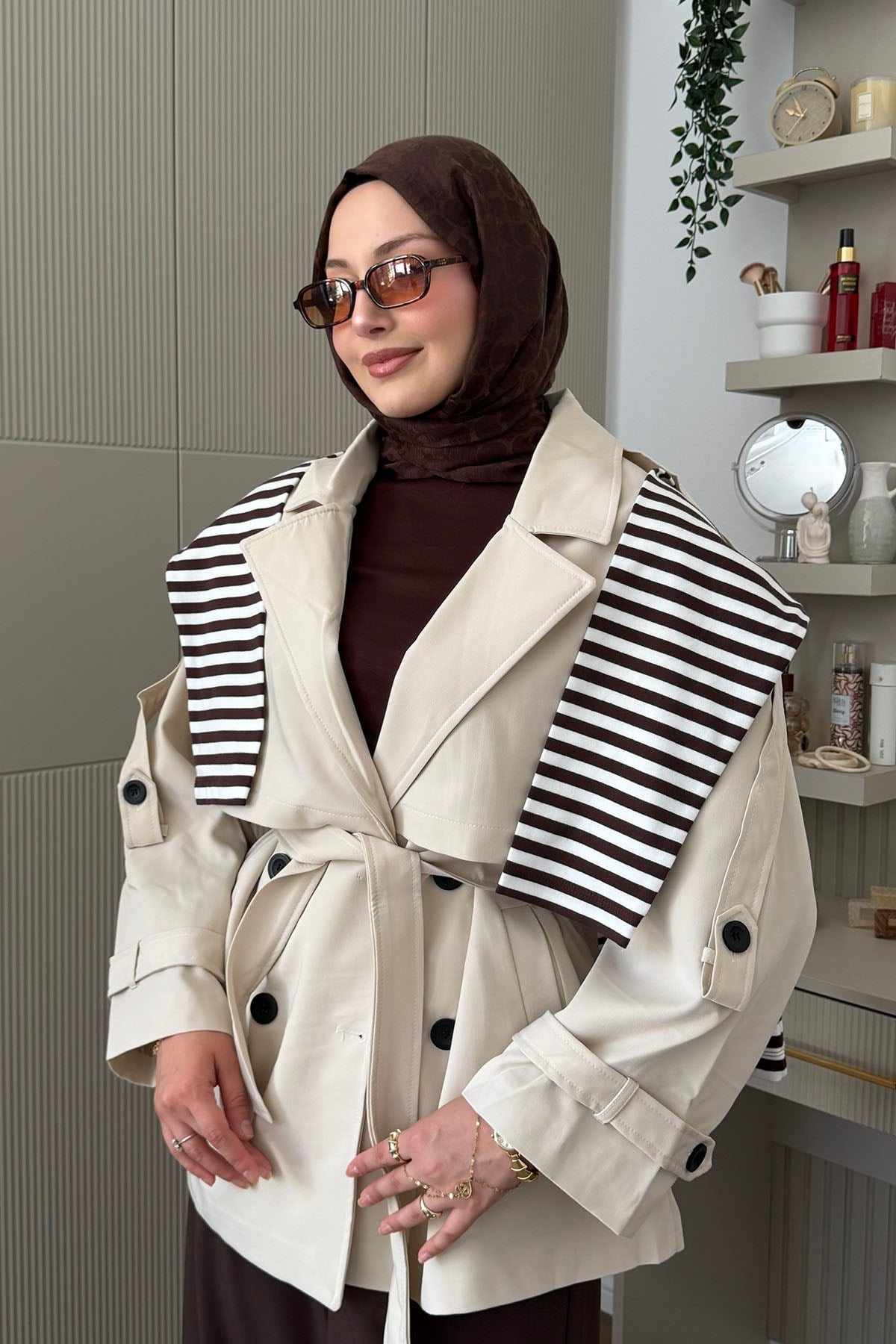 Apolet Detaylı Oversize Kısa Trençkot-TAŞ