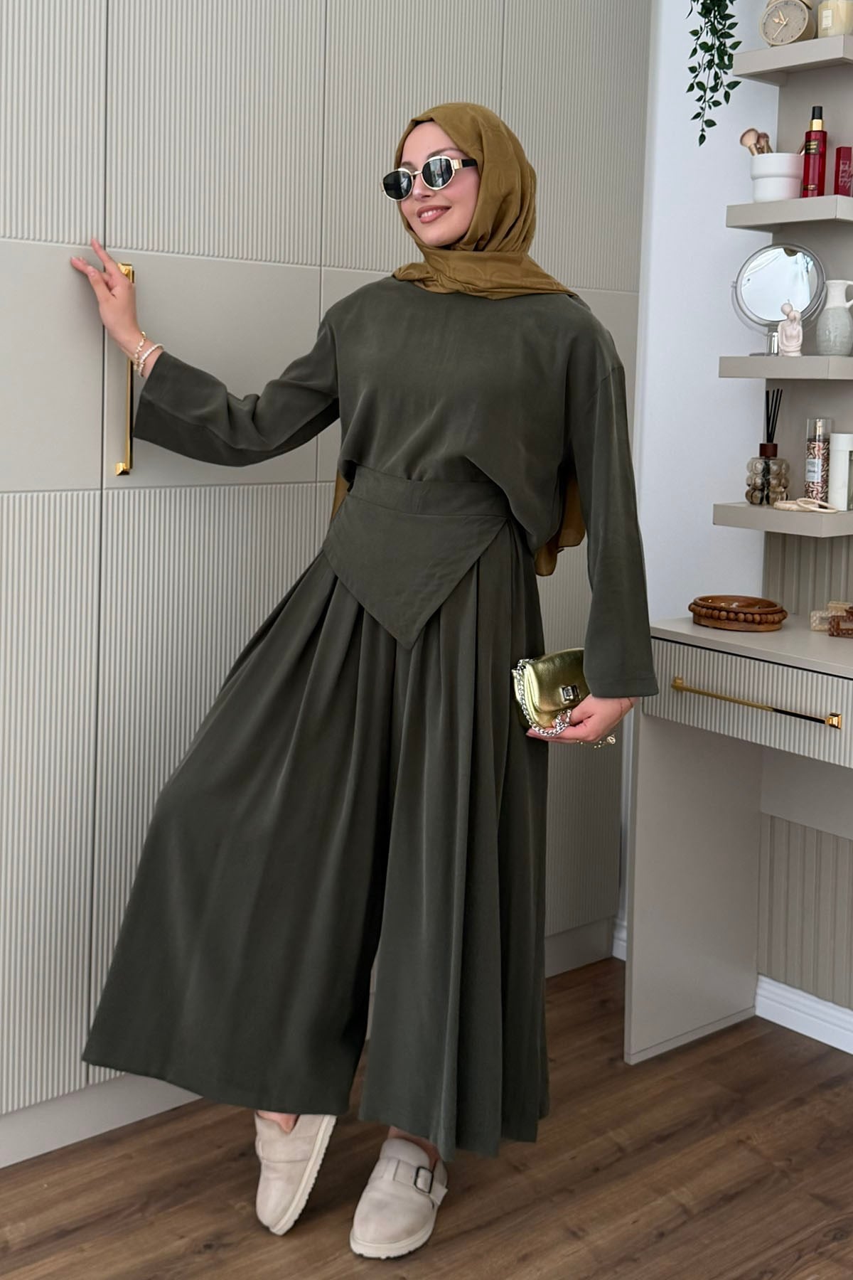 Asimetrik Kuşak Detaylı Tesettür Pantolon Takım-HAKİ YEŞİL