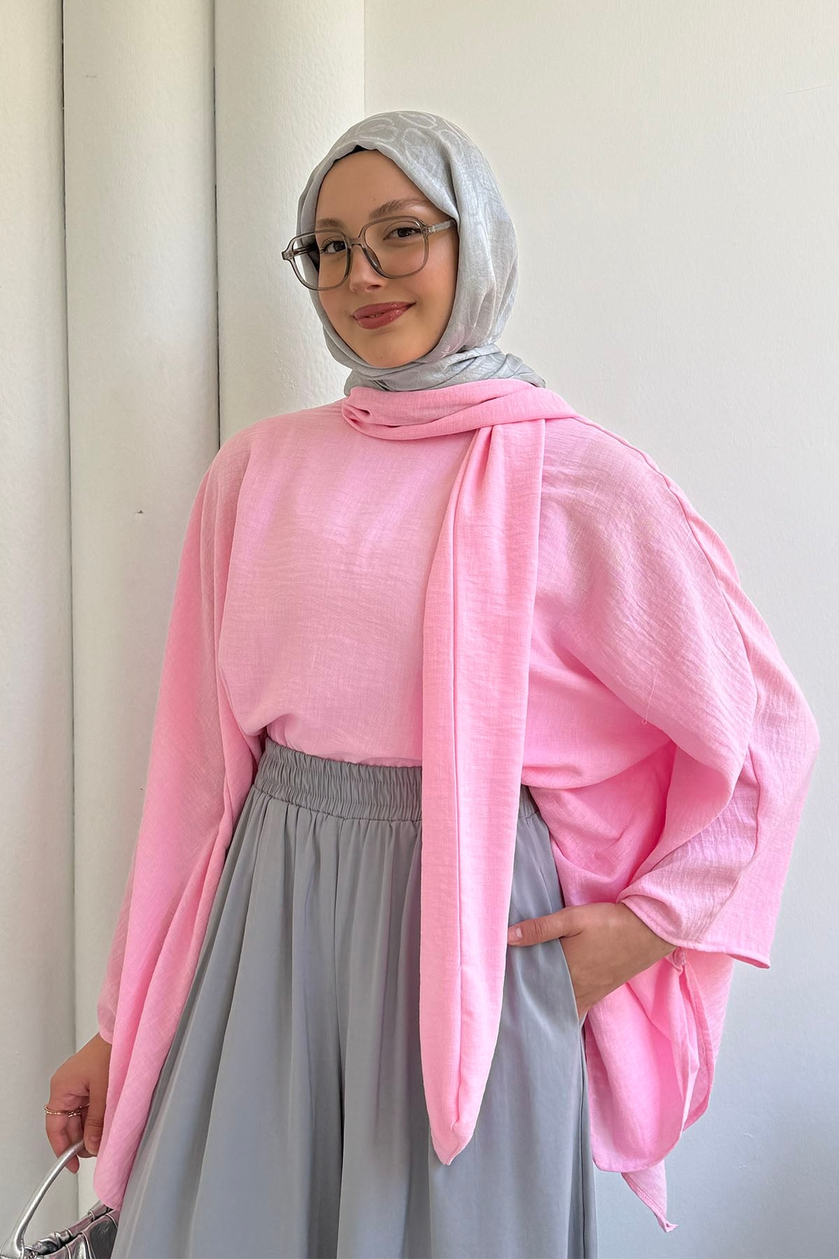 Asimetrik Yarasa Kol Bağlamalı Panço Bluz-PEMBE