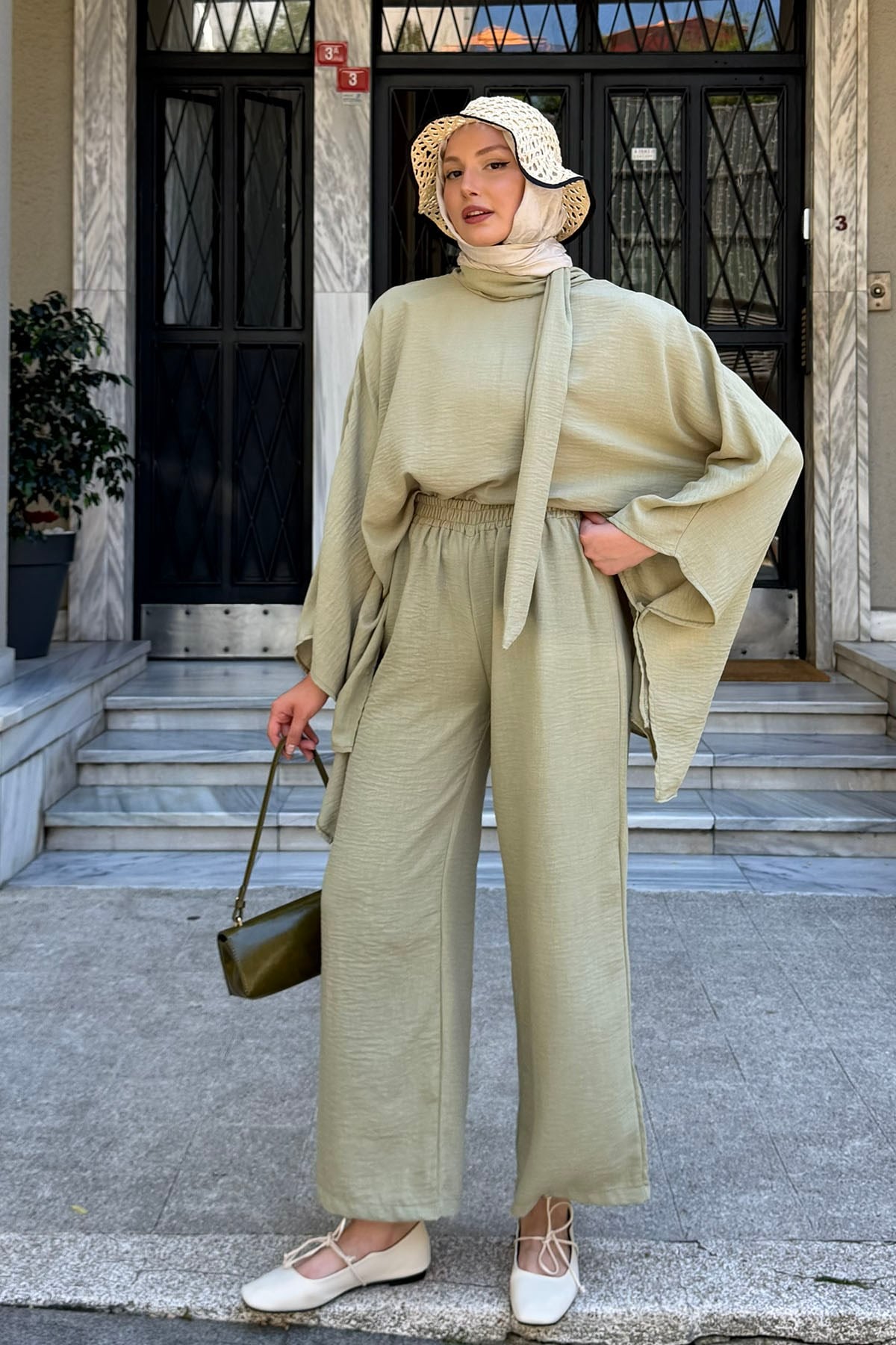 Asimetrik Yarasa Kol Bağlamalı Panço Pantolon Takım-ÇAĞLA YEŞİLİ