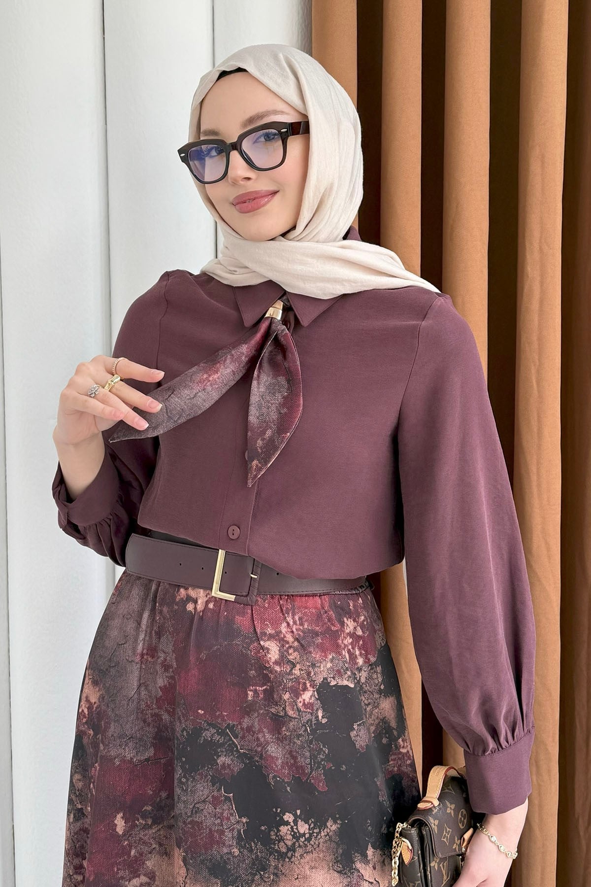 Batik Etek & Fular Yaka Kemerli Tesettür Takım-BORDO