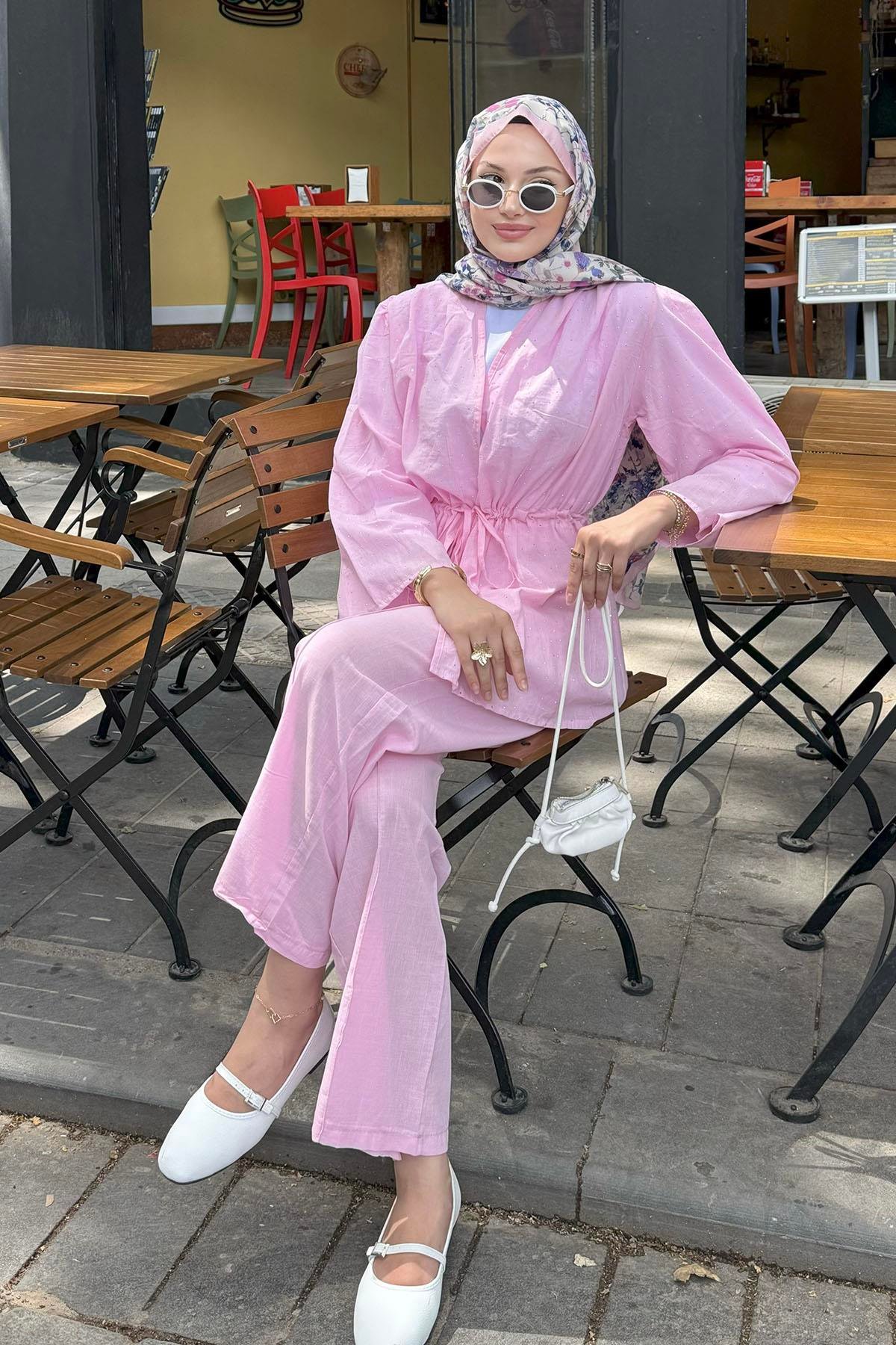 Belden Büzgülü Taş Serpmeli Keten Kimino Tesettür Takım-PEMBE