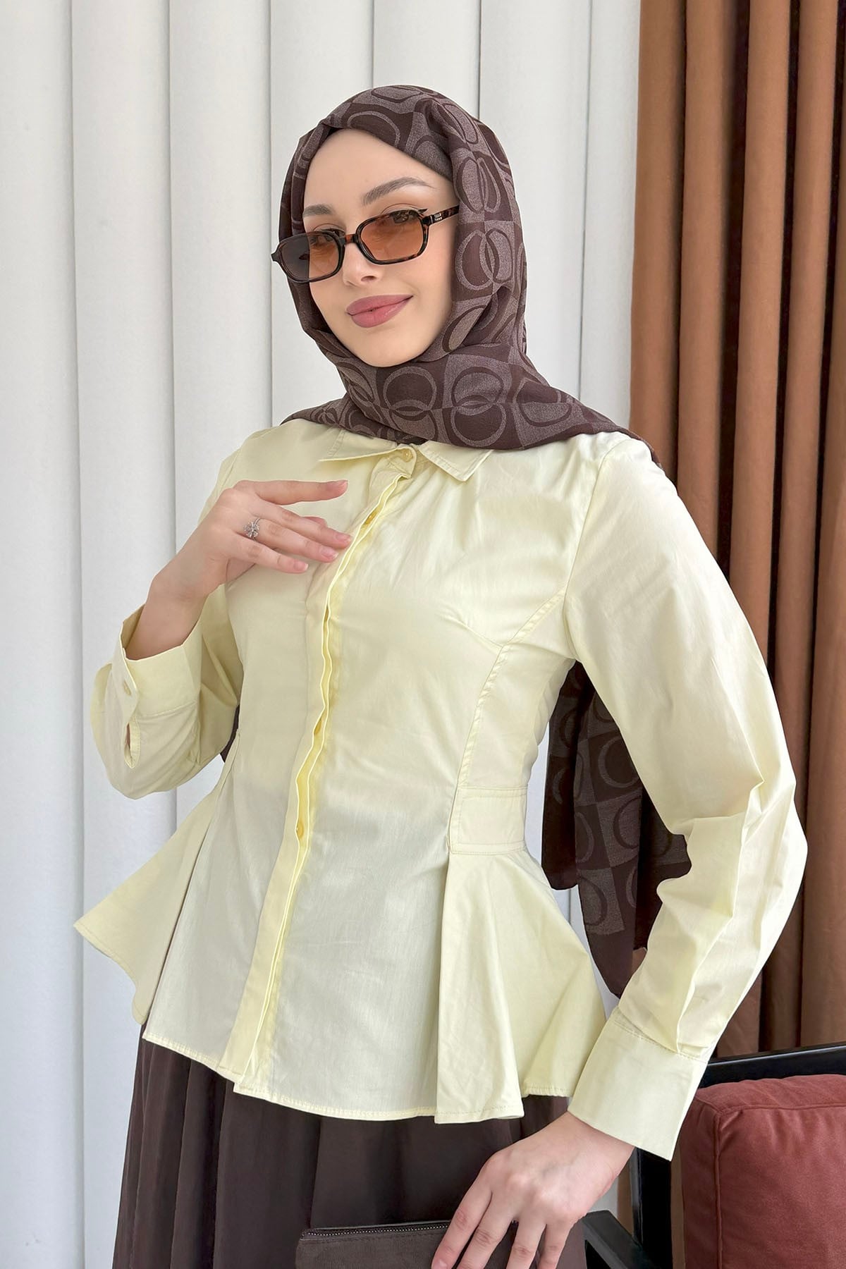 Belden Oturtmalı Düğmeli Gömlek-SARI