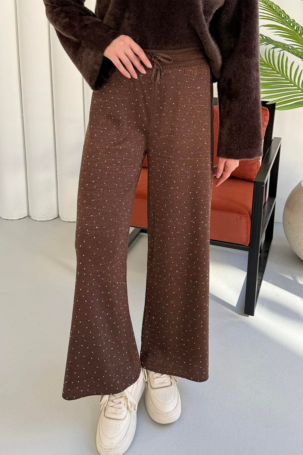 Beli Lastikli Taşlı Triko Pantolon-KAHVERENGİ