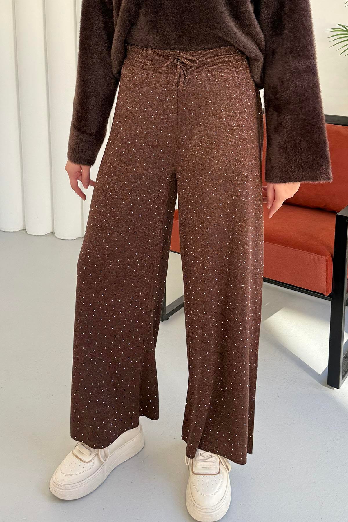 Beli Lastikli Taşlı Triko Pantolon-KAHVERENGİ