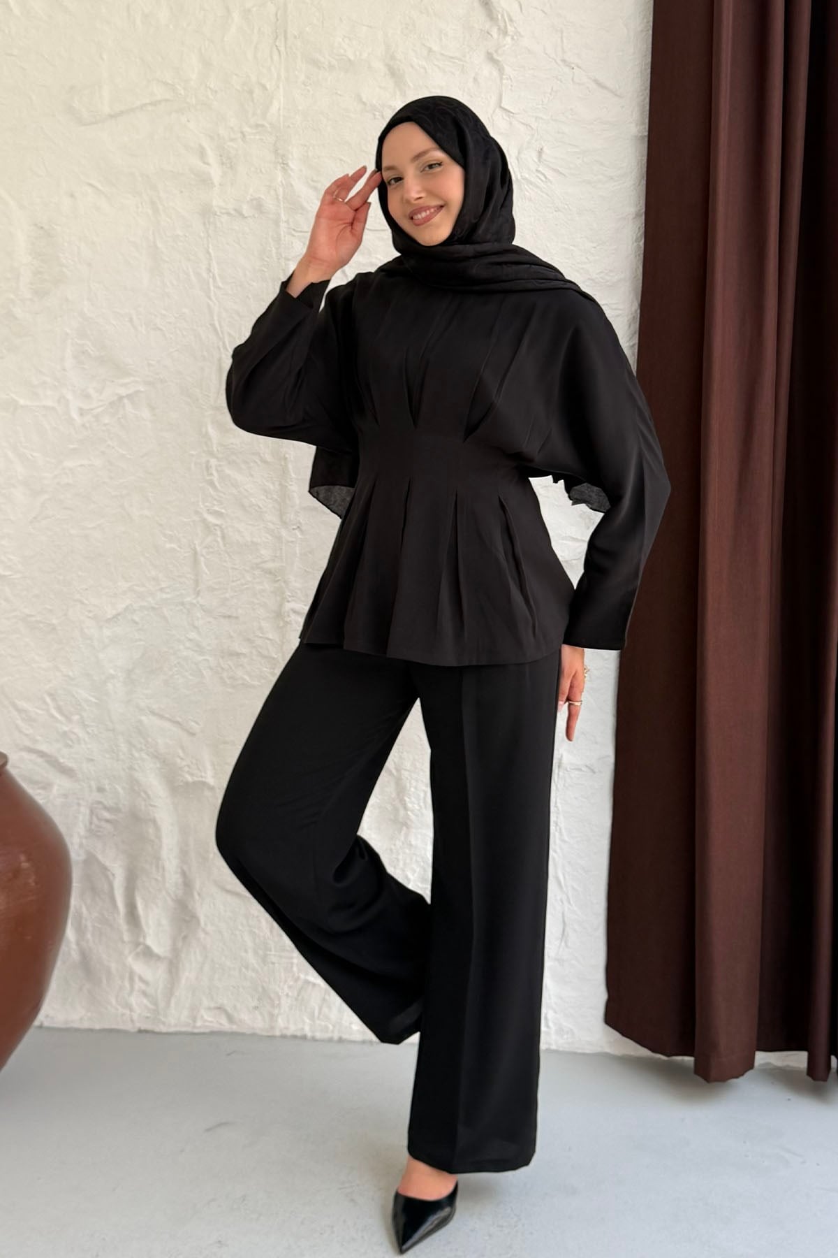 Beli Pens Detaylı Kuşaklı Bluz-SİYAH