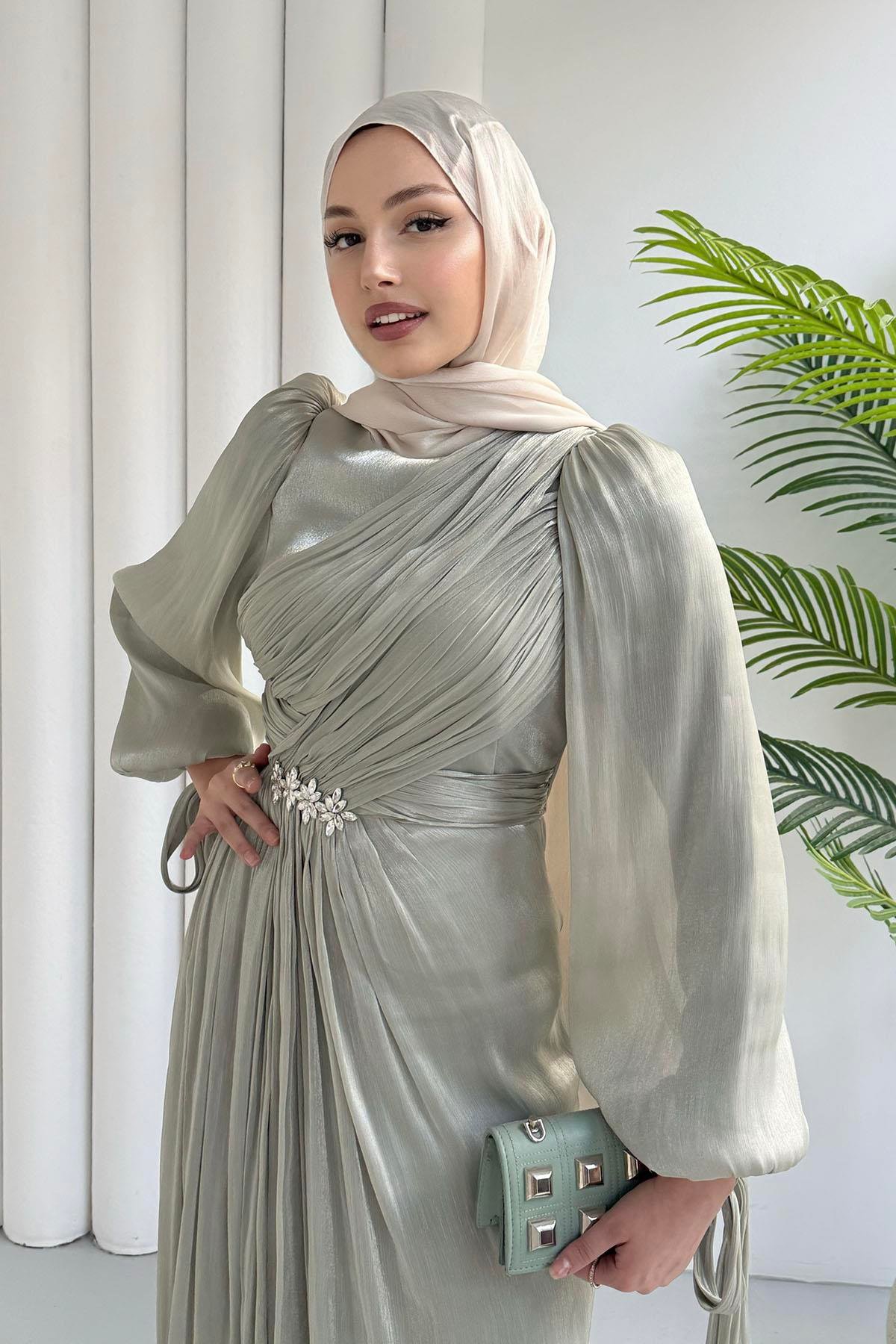 Beli Taşlı Kolları Bağlamalı Tesettür Abiye-MİNT YEŞİLİ