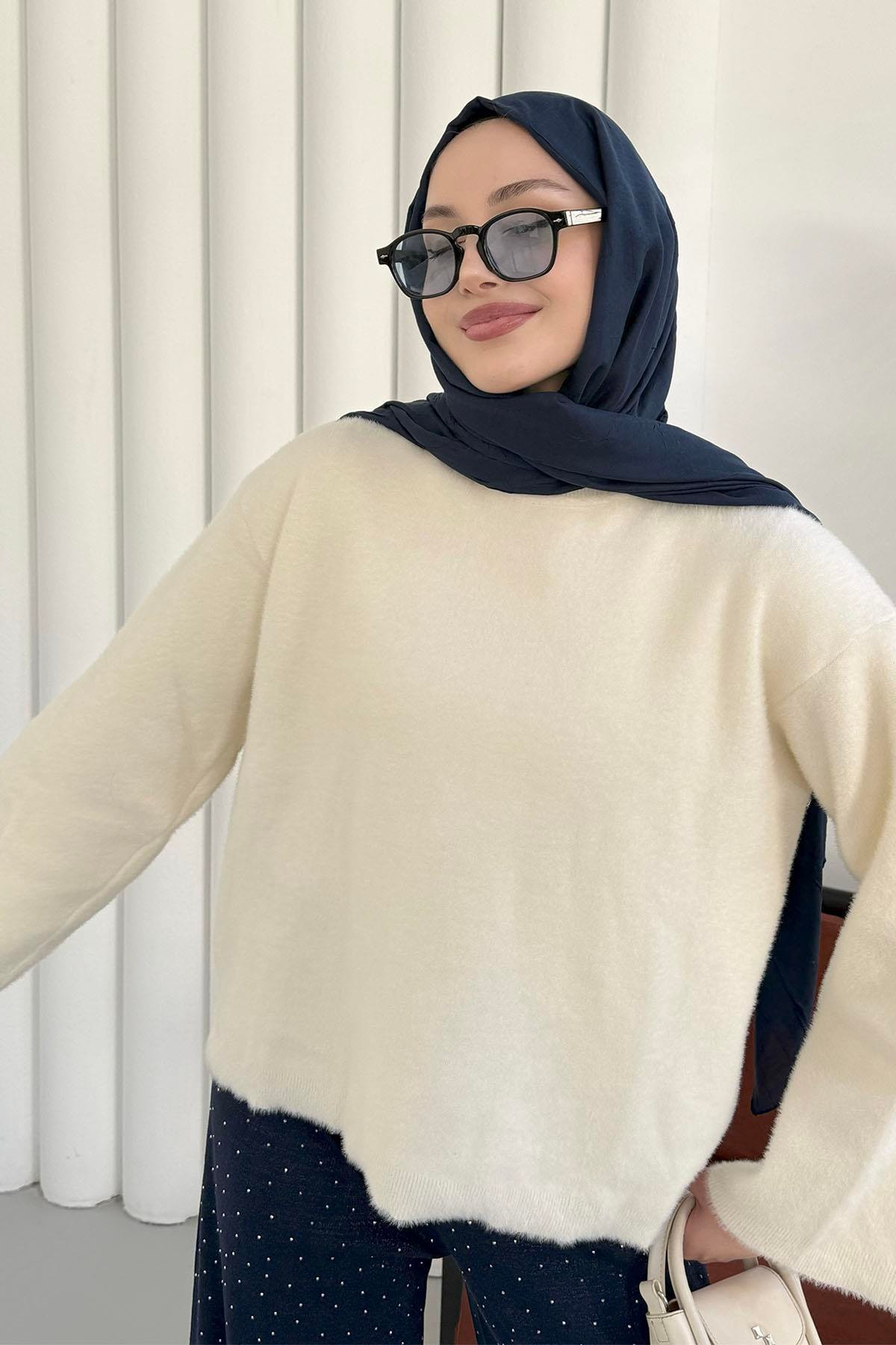 Bisiklet Yaka Yumuşak Dokulu Triko Kazak-EKRU