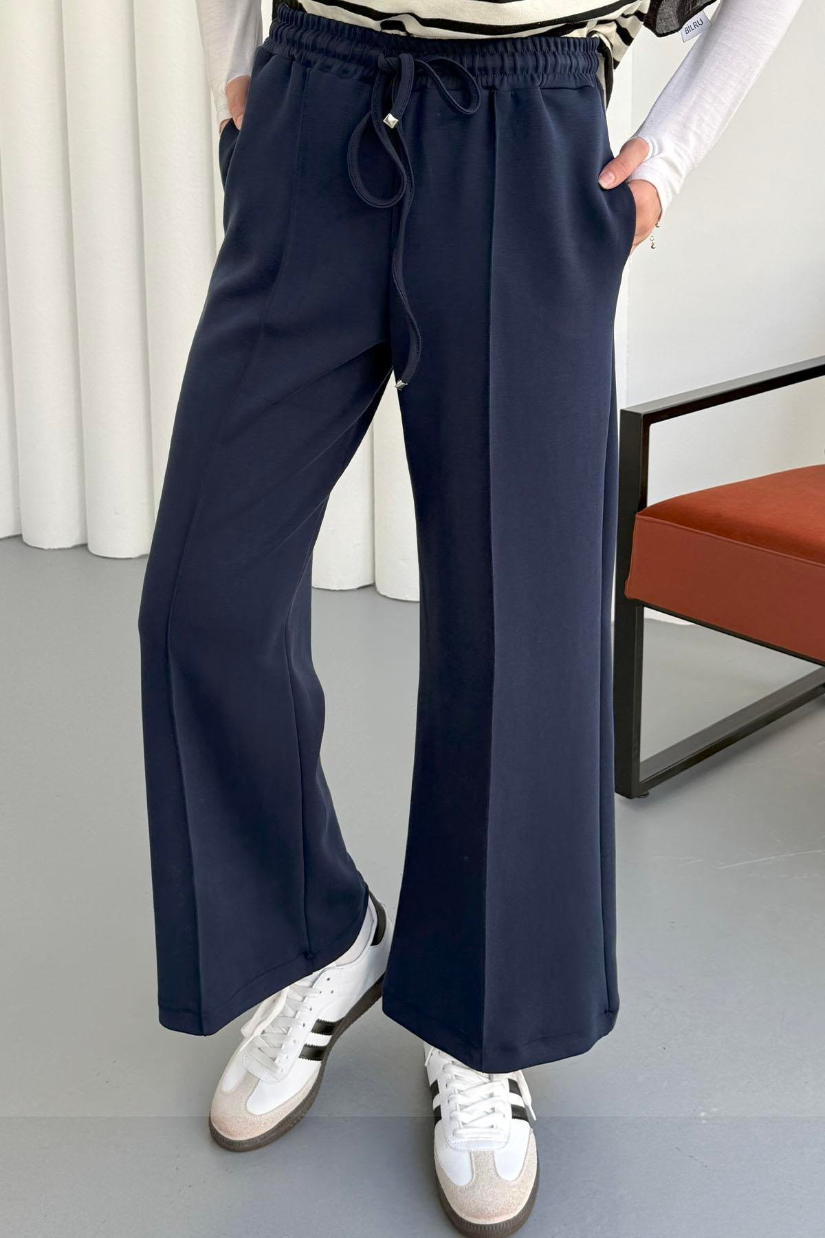 Biyeli Bol Paça Oysho Kumaş Pantolon-LACİVERT