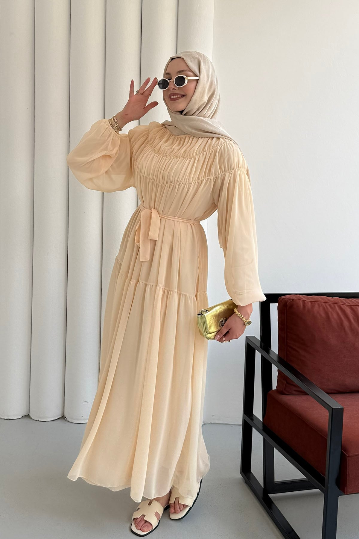 Büzgü Detaylı Oversize Şifon Tesettür Elbise-SARI