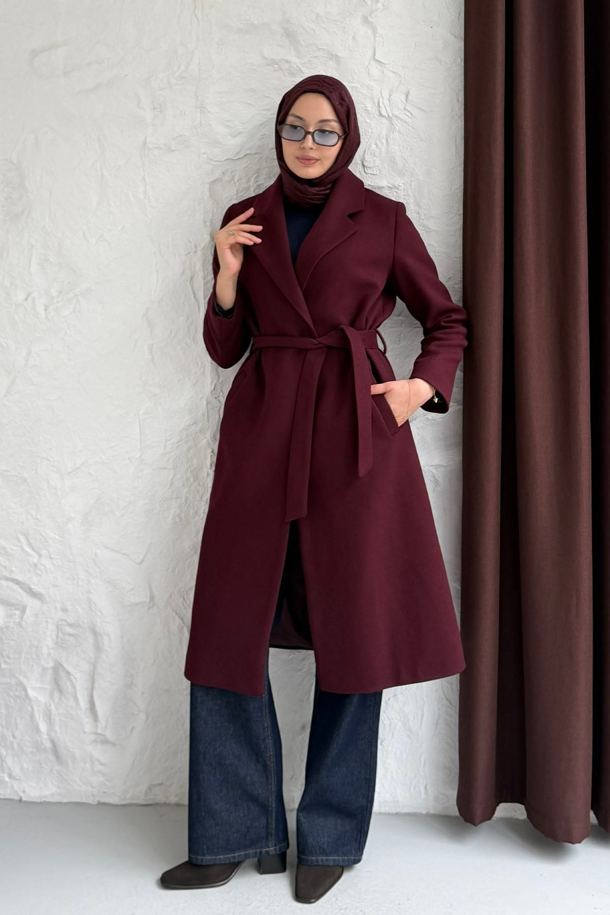 Çift Floto Detaylı Kuşaklı Düğmesiz Uzun Kaban-BORDO