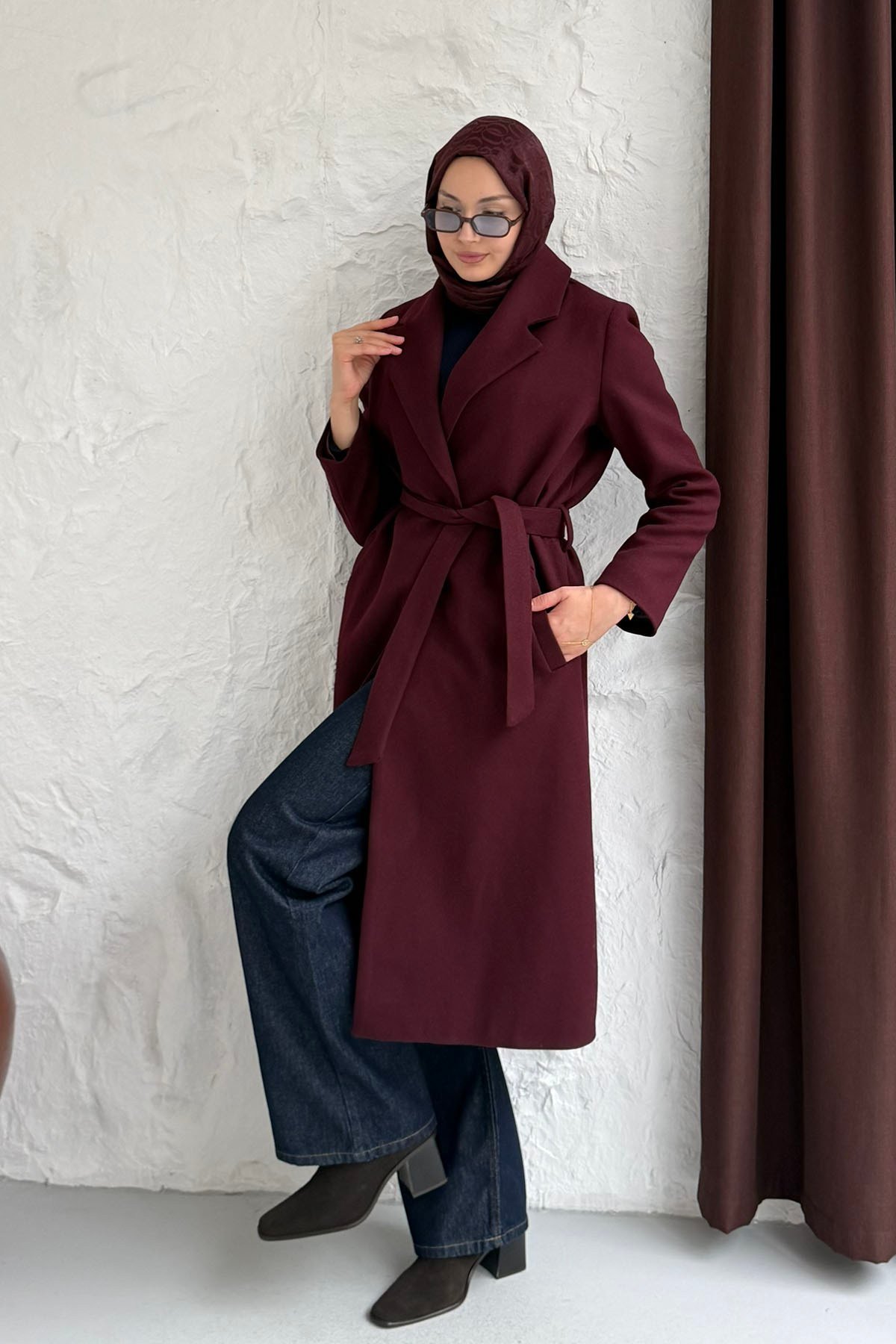 Çift Floto Detaylı Kuşaklı Düğmesiz Uzun Kaban-BORDO