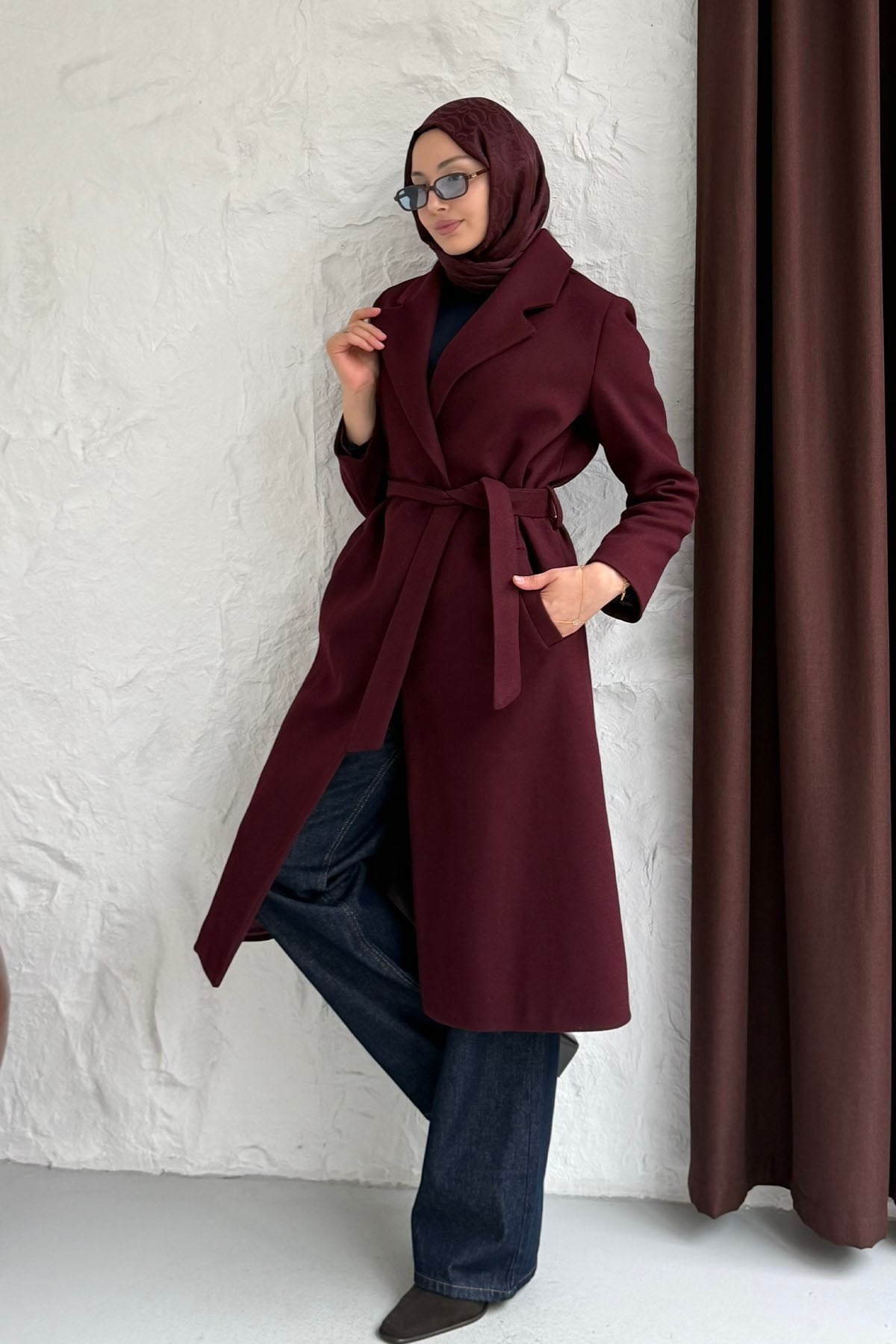 Çift Floto Detaylı Kuşaklı Düğmesiz Uzun Kaban-BORDO