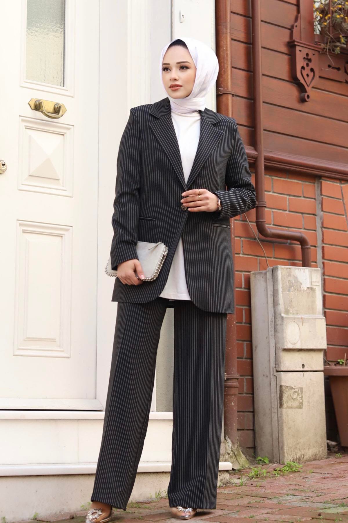 Çizgili Blazer Tesettür Takım-SİYAH