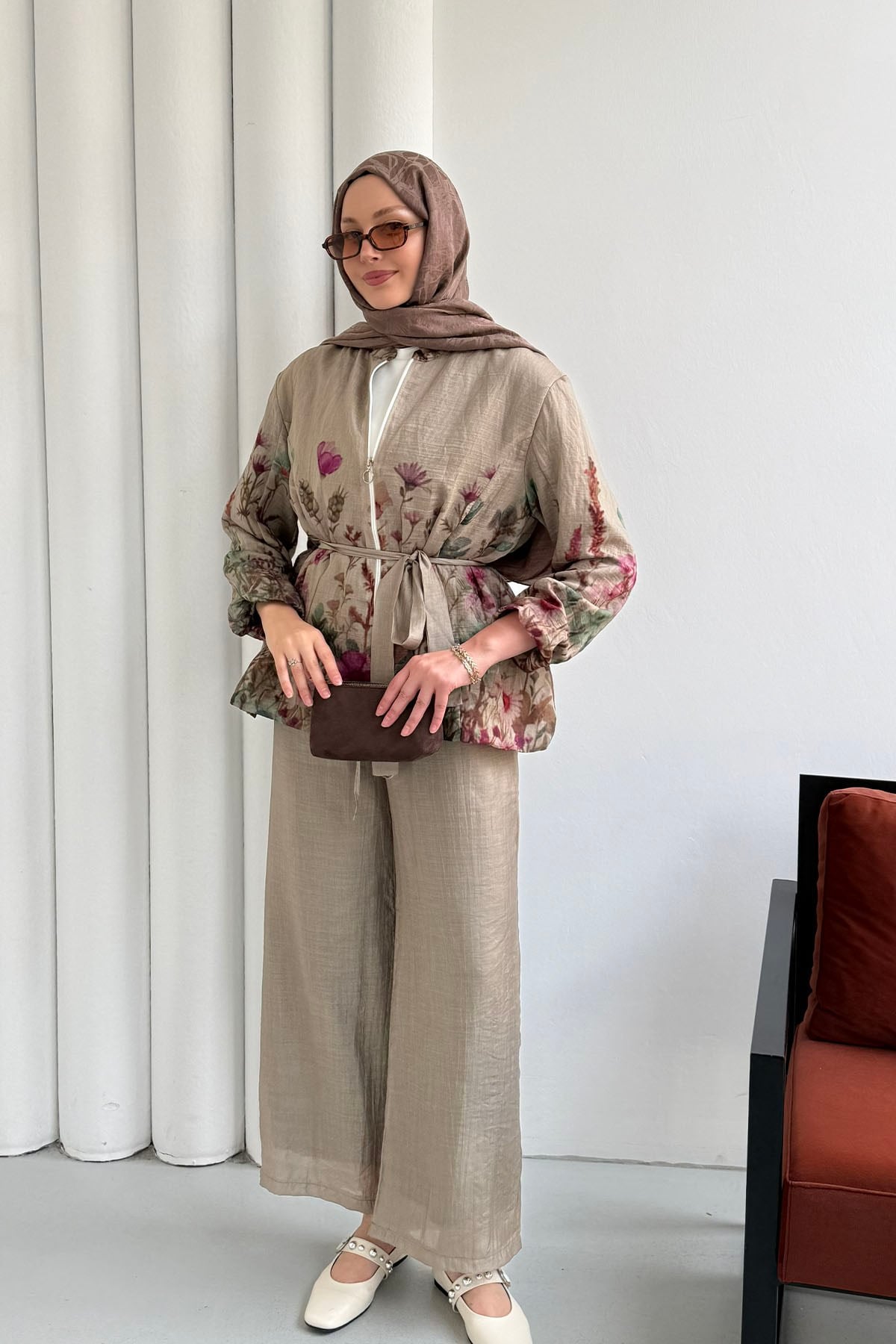 Dallı Çiçek Desenli Modal Pantolonlu Tesettür Takım-YEŞİL