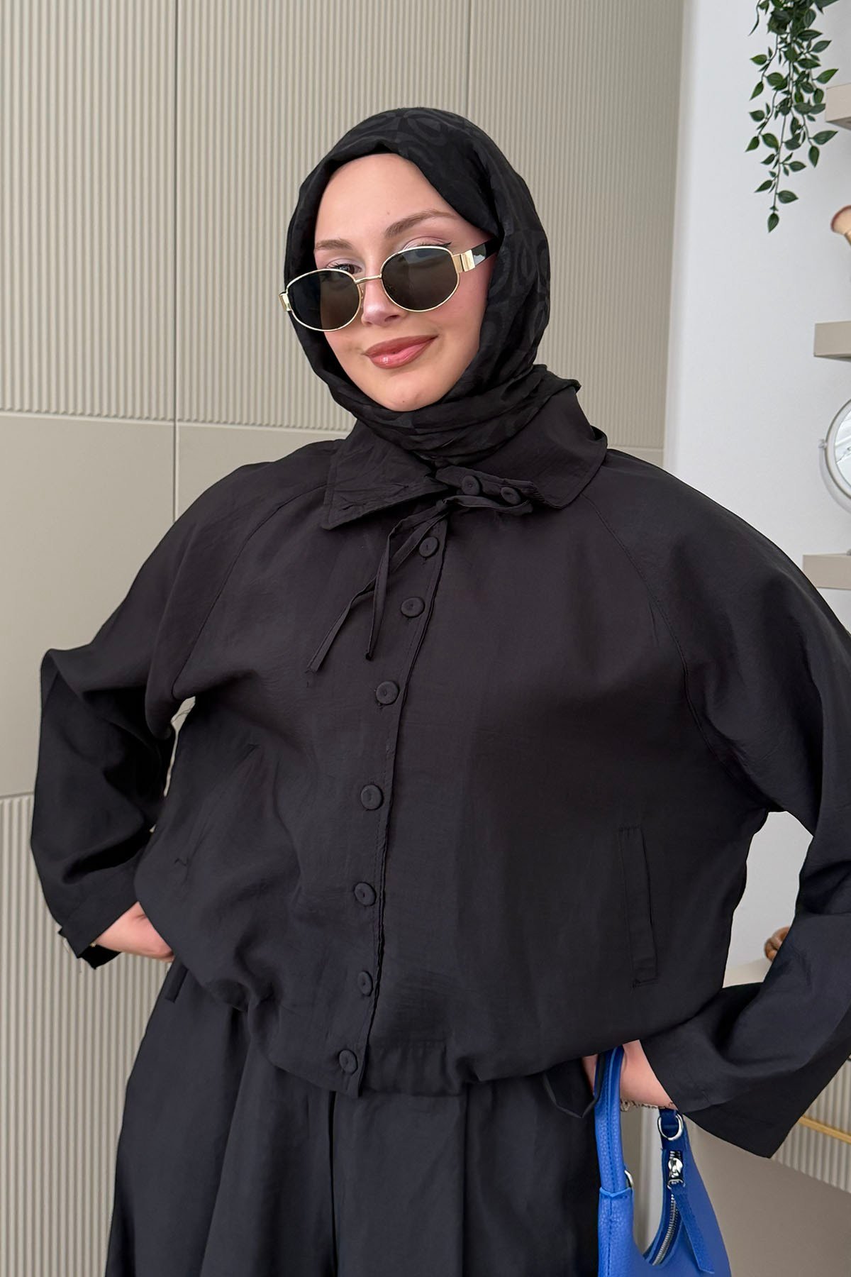 Dik Yaka Düğmeli Oversize Pantolonlu Tesettür Takım-SİYAH
