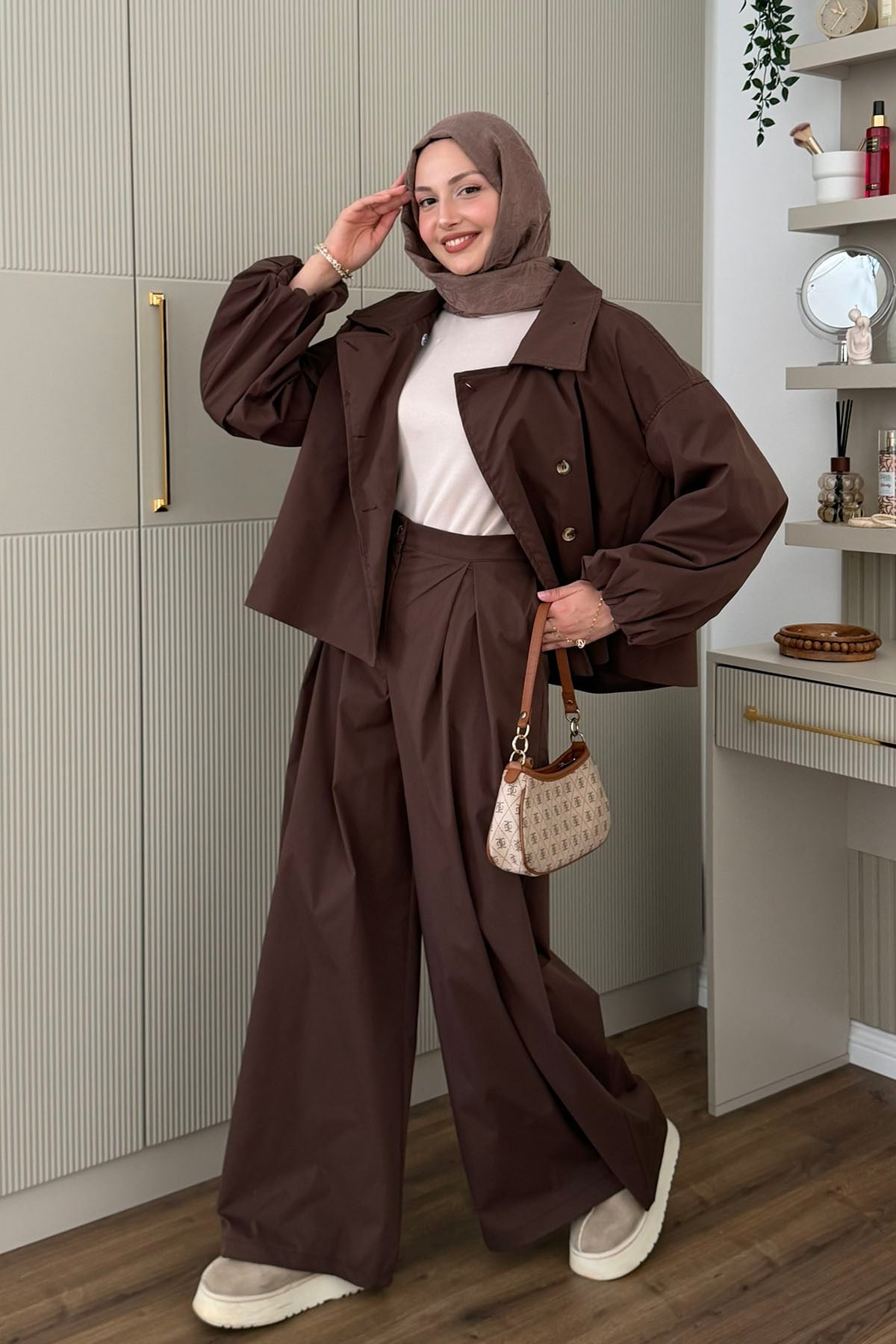 Gabardin Kısa Trençkotlu Bol Pileli Pantolonlu Tesettür Takım-KAHVERENGİ
